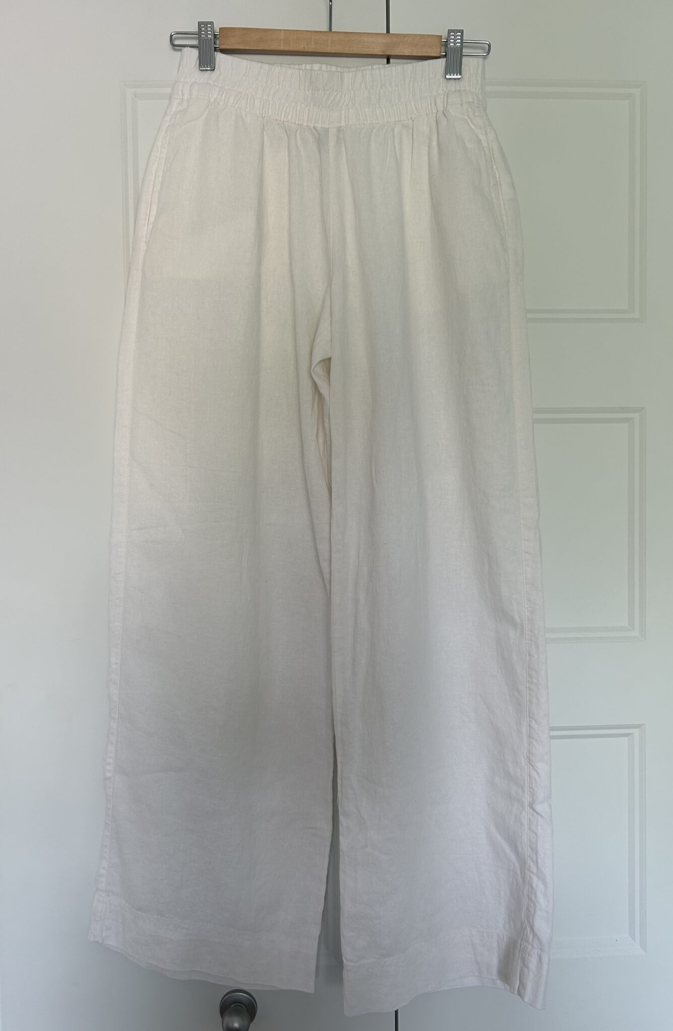Featured image for Pantalon en lin blanc Old Navy