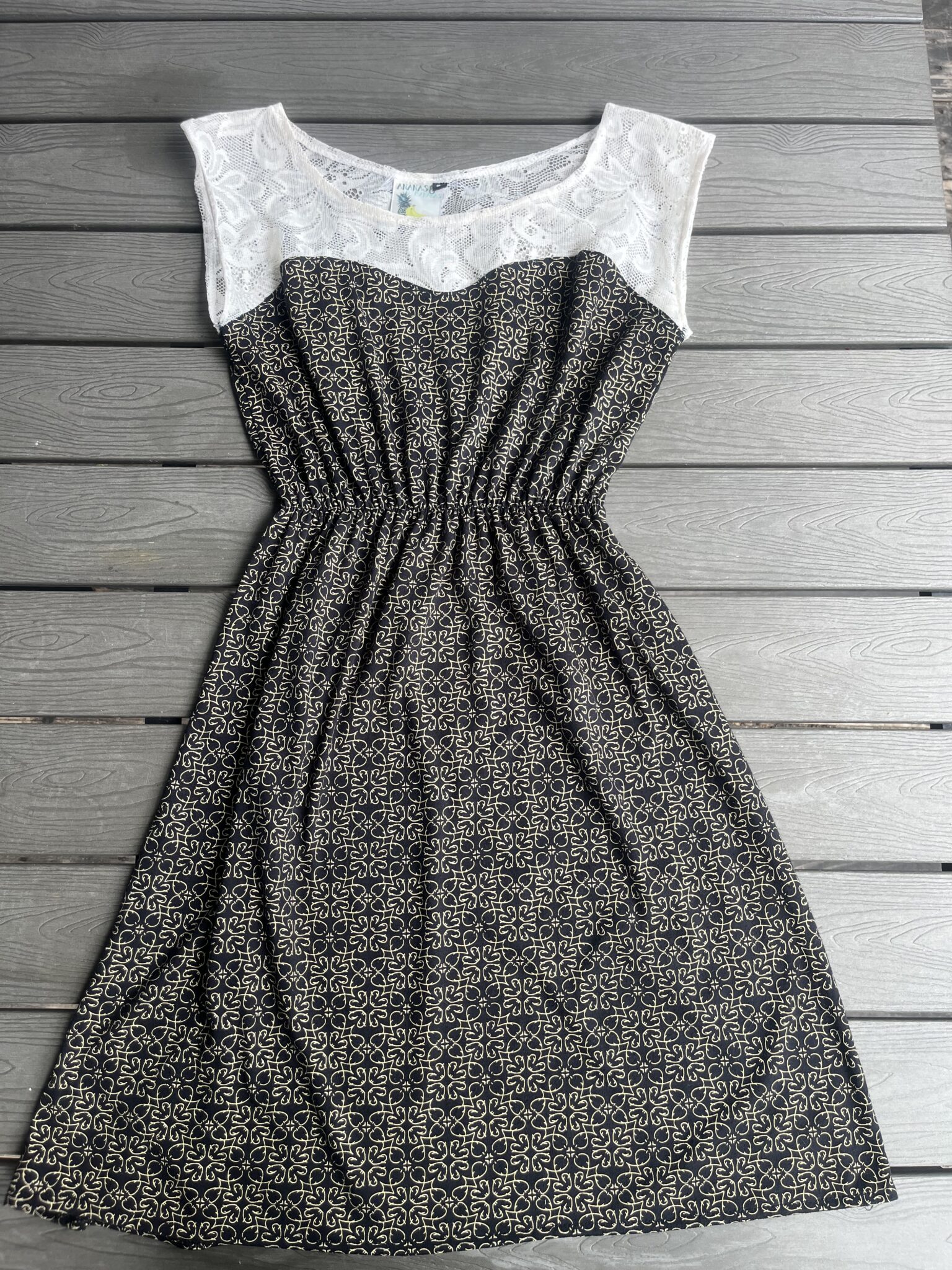 Featured image for Pineapple and banana small summer dress