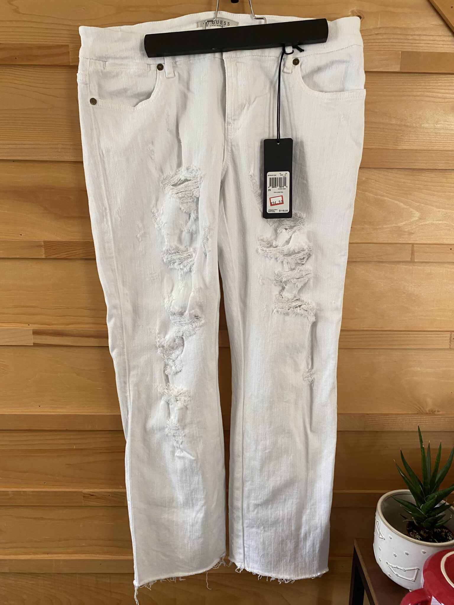 Featured image for Pantalon blanc Guess ***neuf***