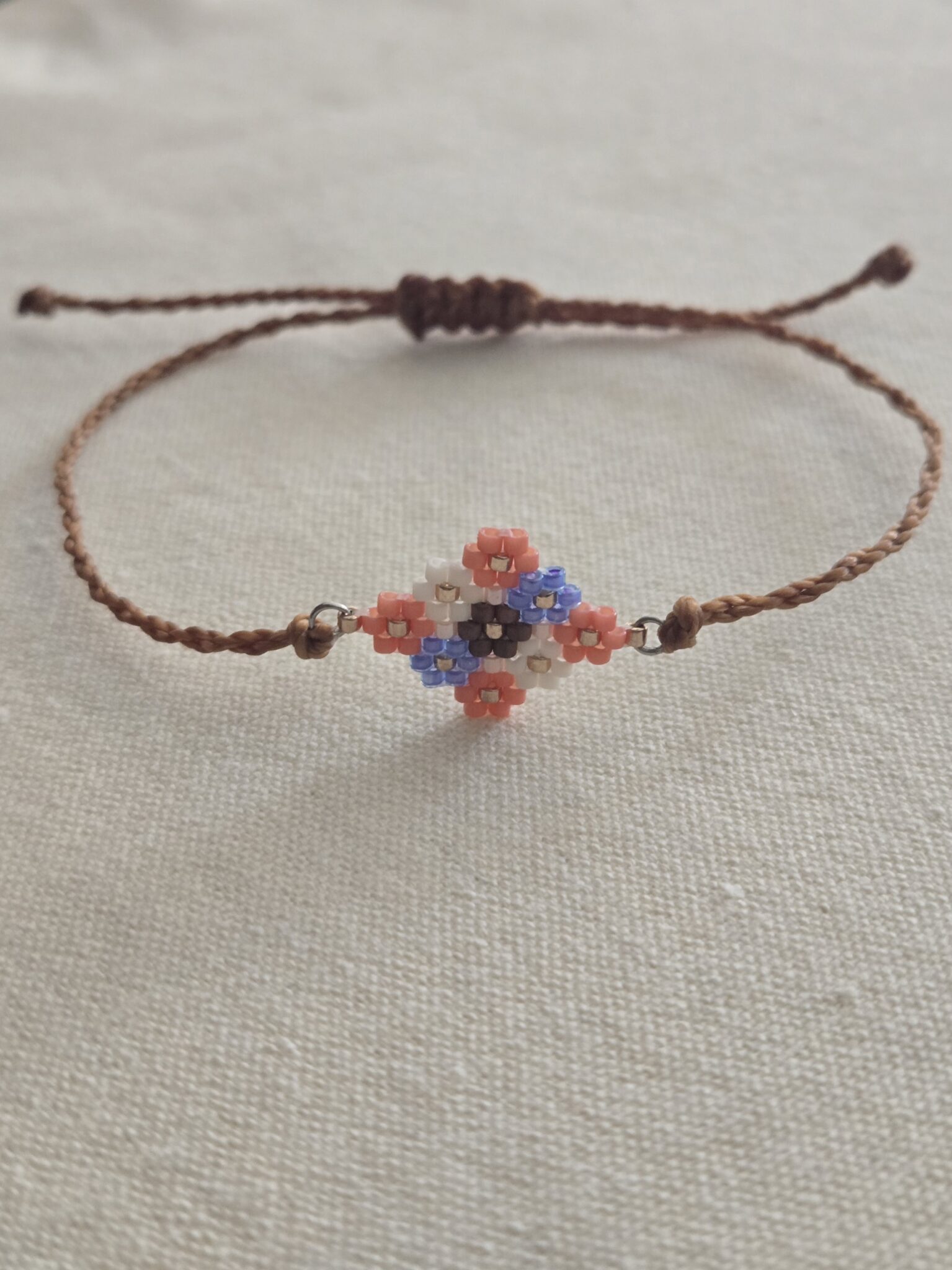 Featured image for SAGE BOHÈME adjustable bracelet in woven pearl flowers - camel