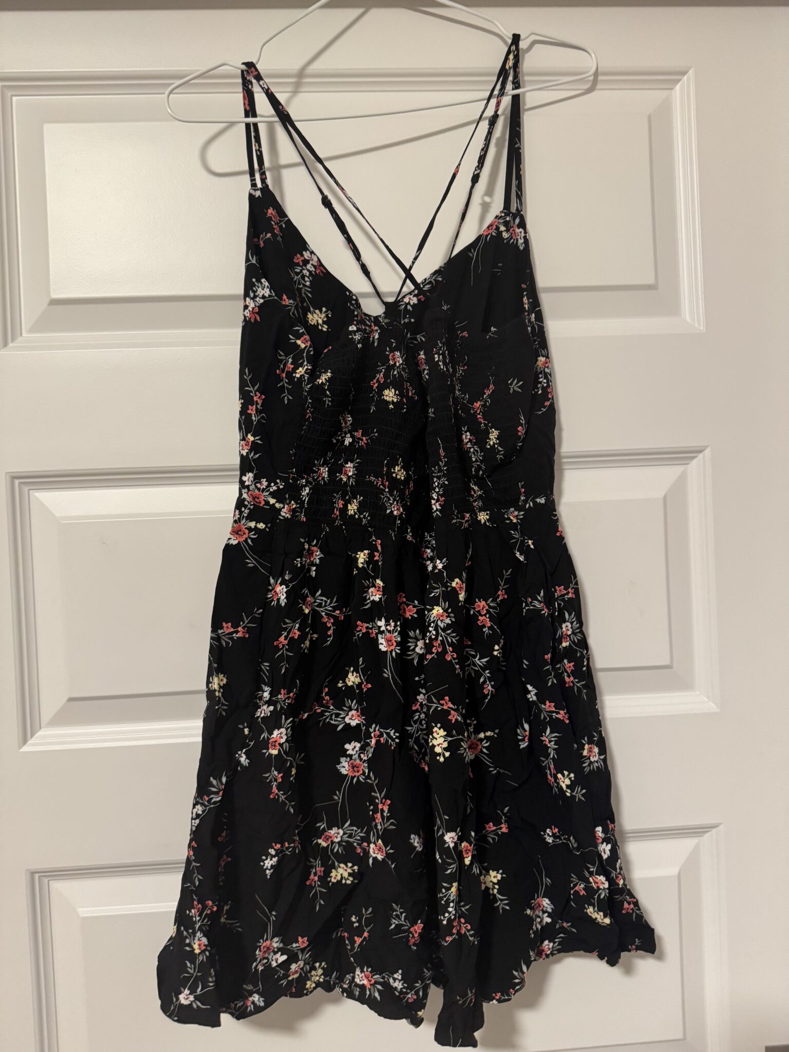 Image for Robe noire fleuri