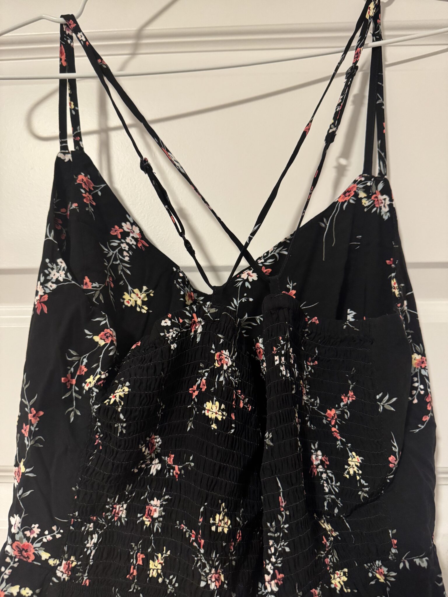 Image for Robe noire fleuri