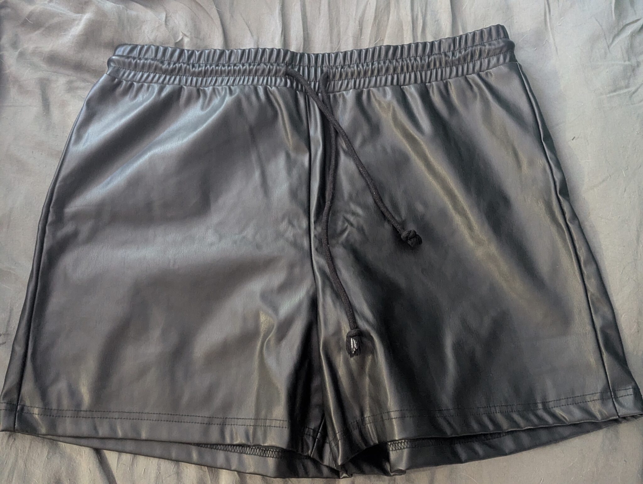 Image for Short simili cuir