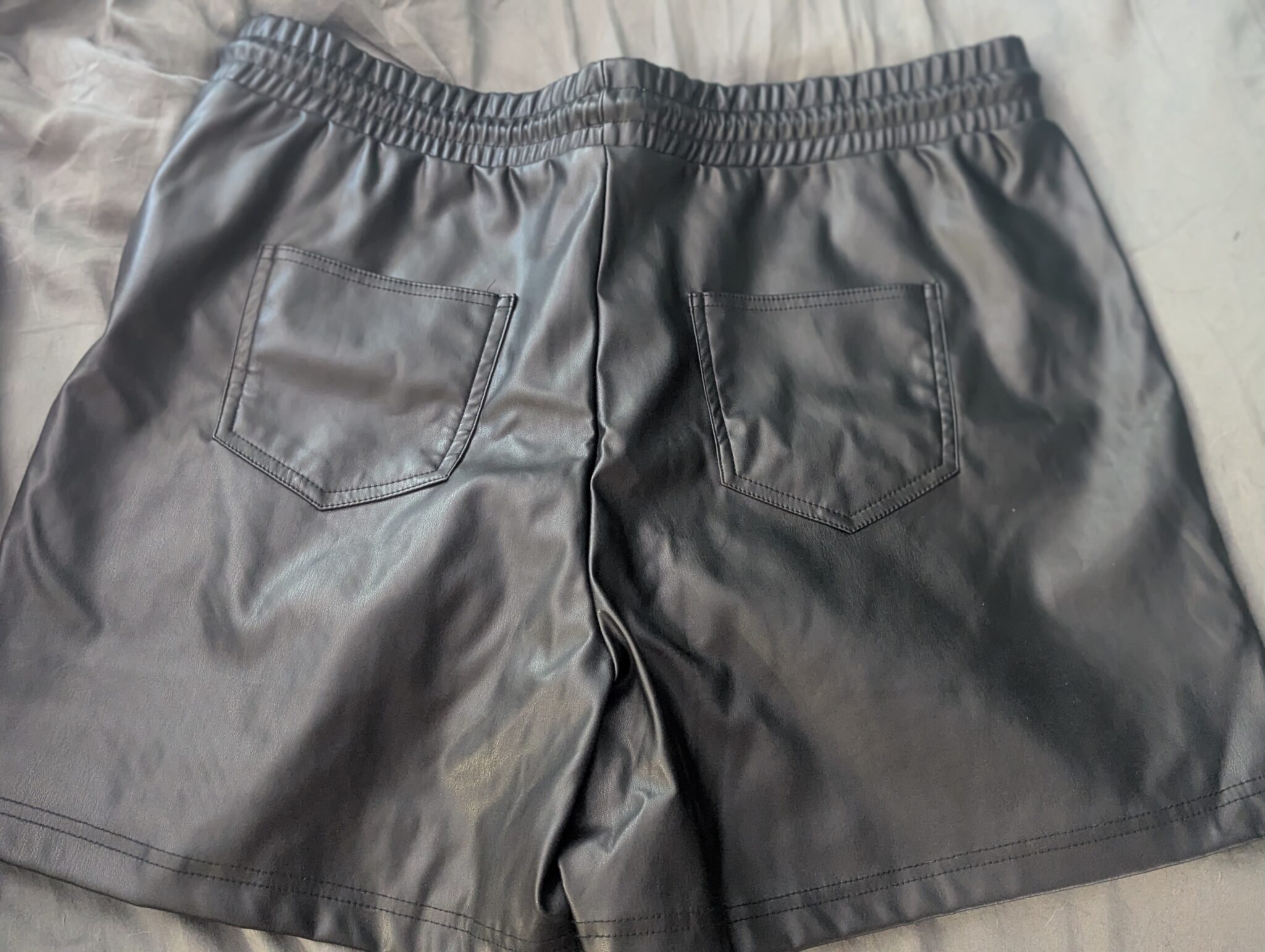 Image for Short simili cuir