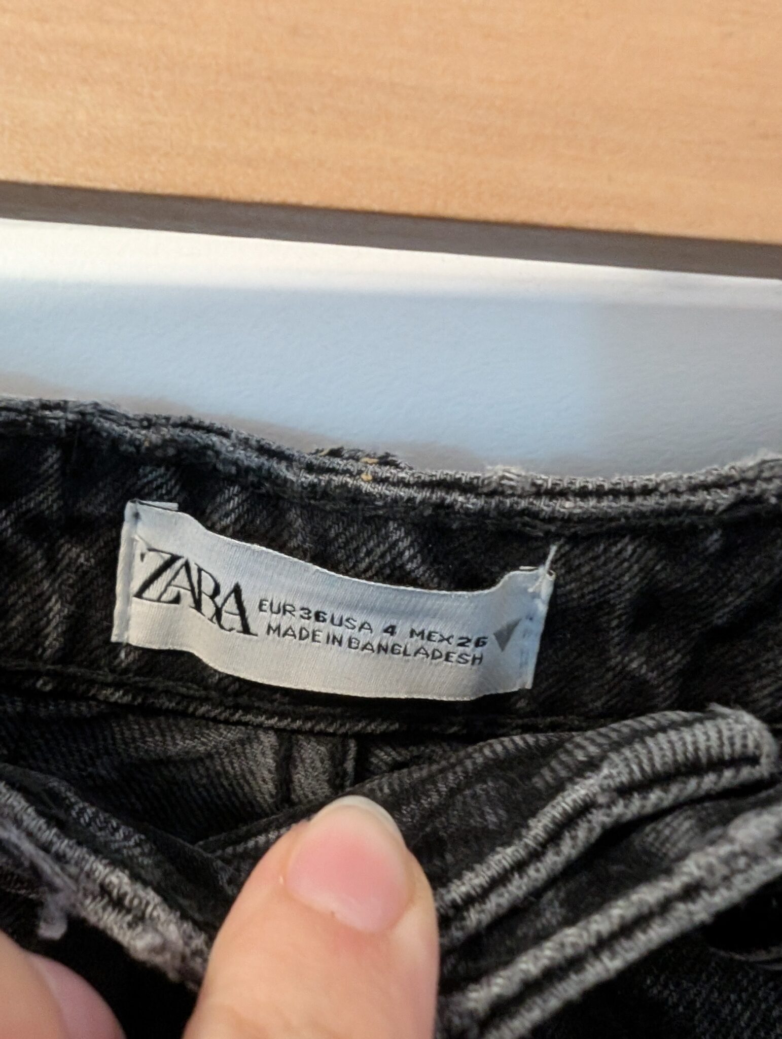 Image for Zara/Mom Short Sz 4