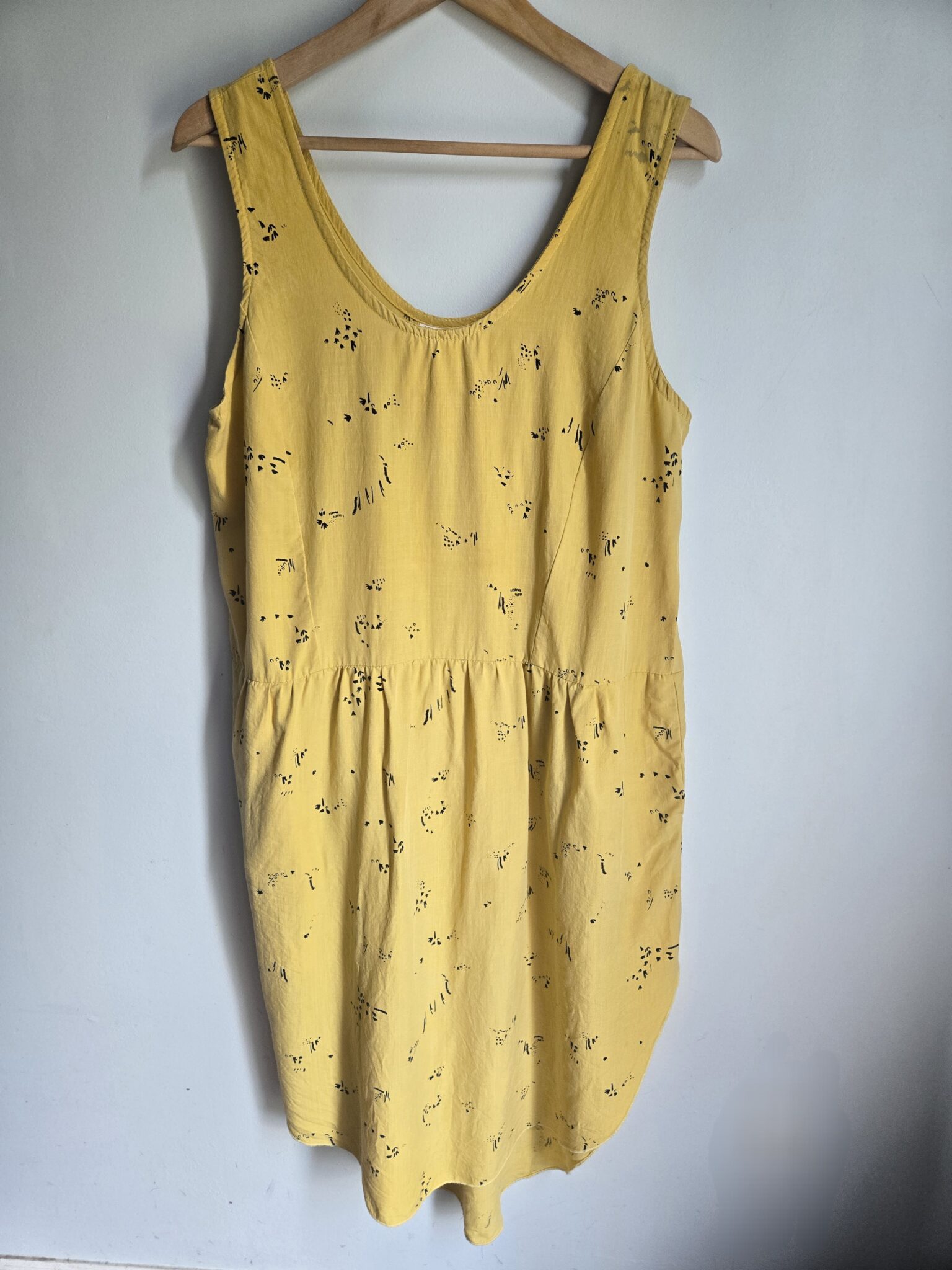 Featured image for Eve Gravel lightweight viscose dress