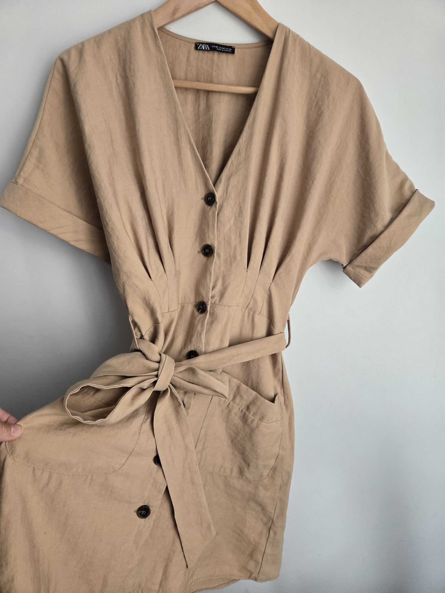 Featured image for Beige dress Zara