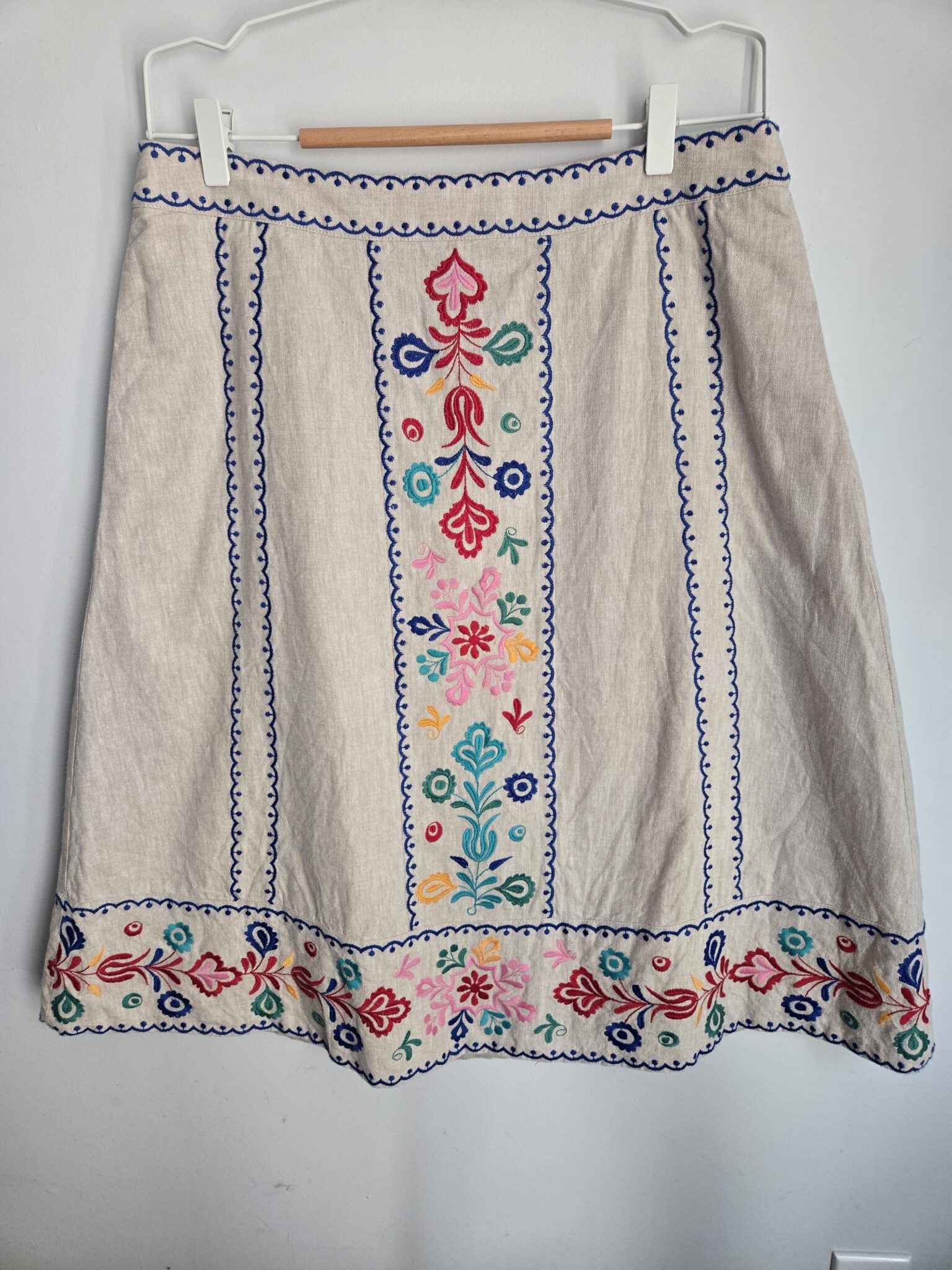 Featured image for Skirt with embroidery Boden
