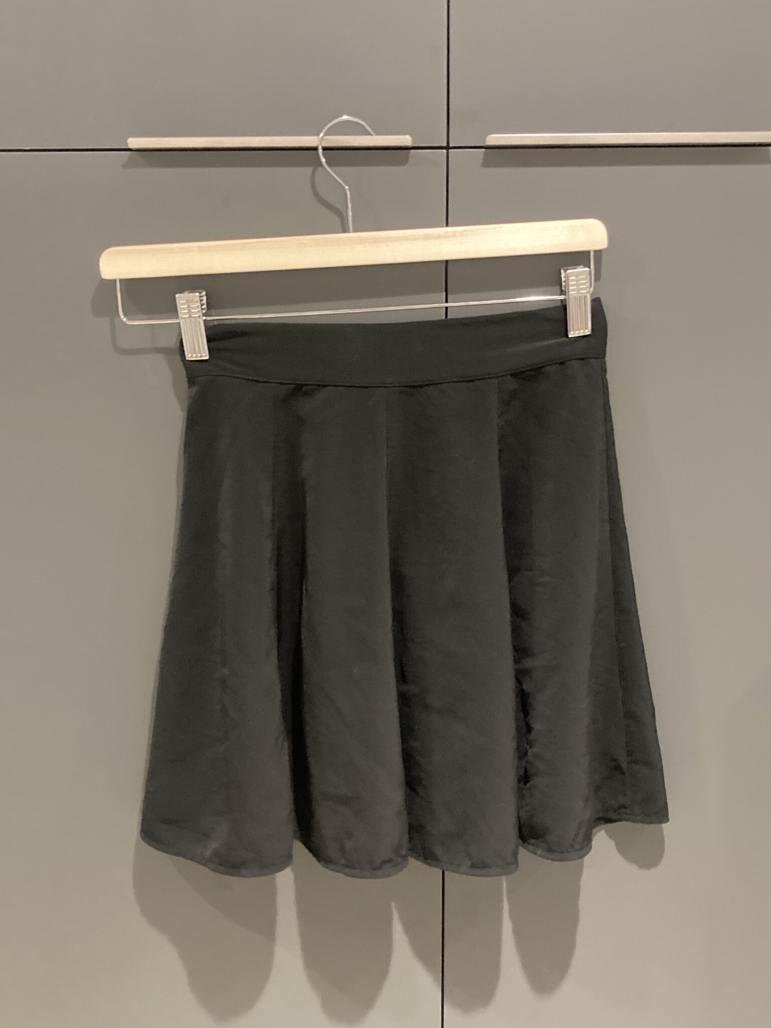 Featured image for Jupe plissée noire Brandy Melville