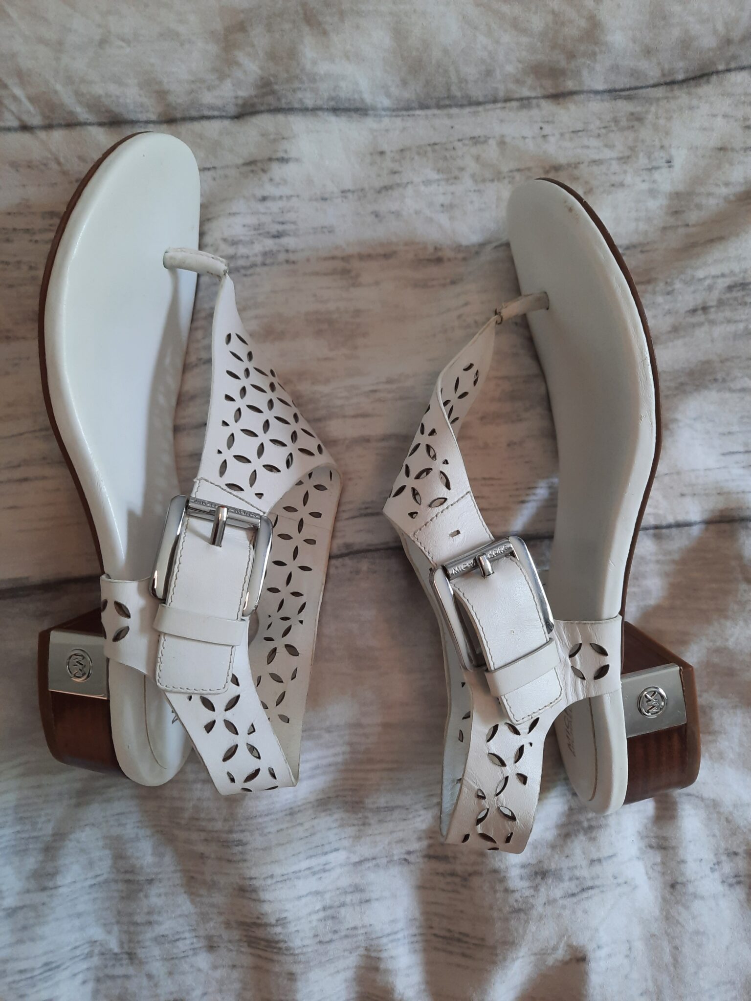 Image for Belles sandales blanches Michael Kors