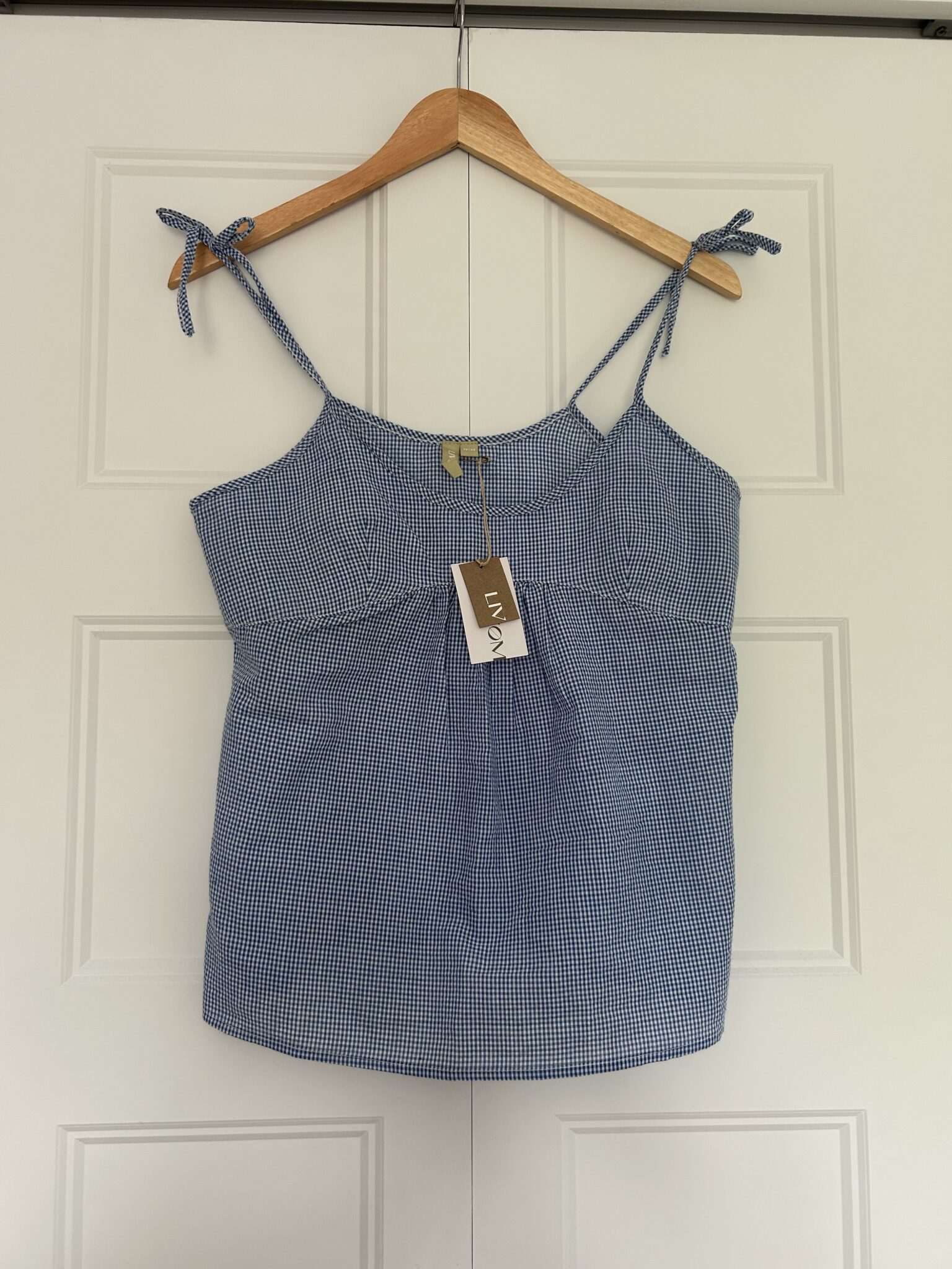 Featured image for Camisole bleu et blanche Livom