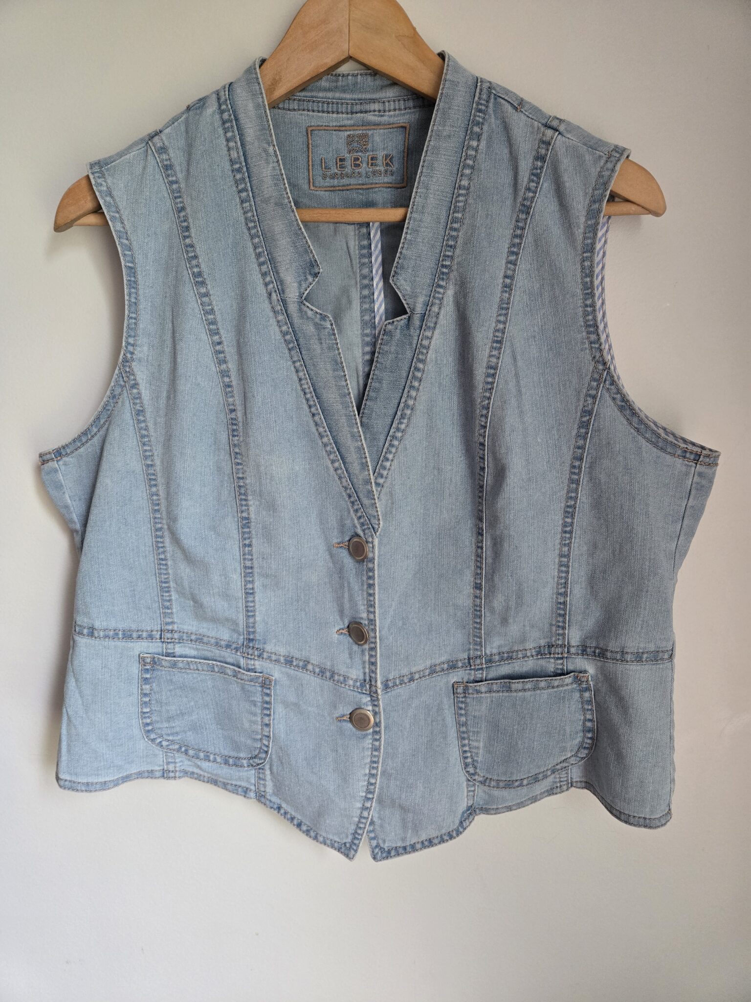 Featured image for Beautiful LEBEK sleeveless denim jacket