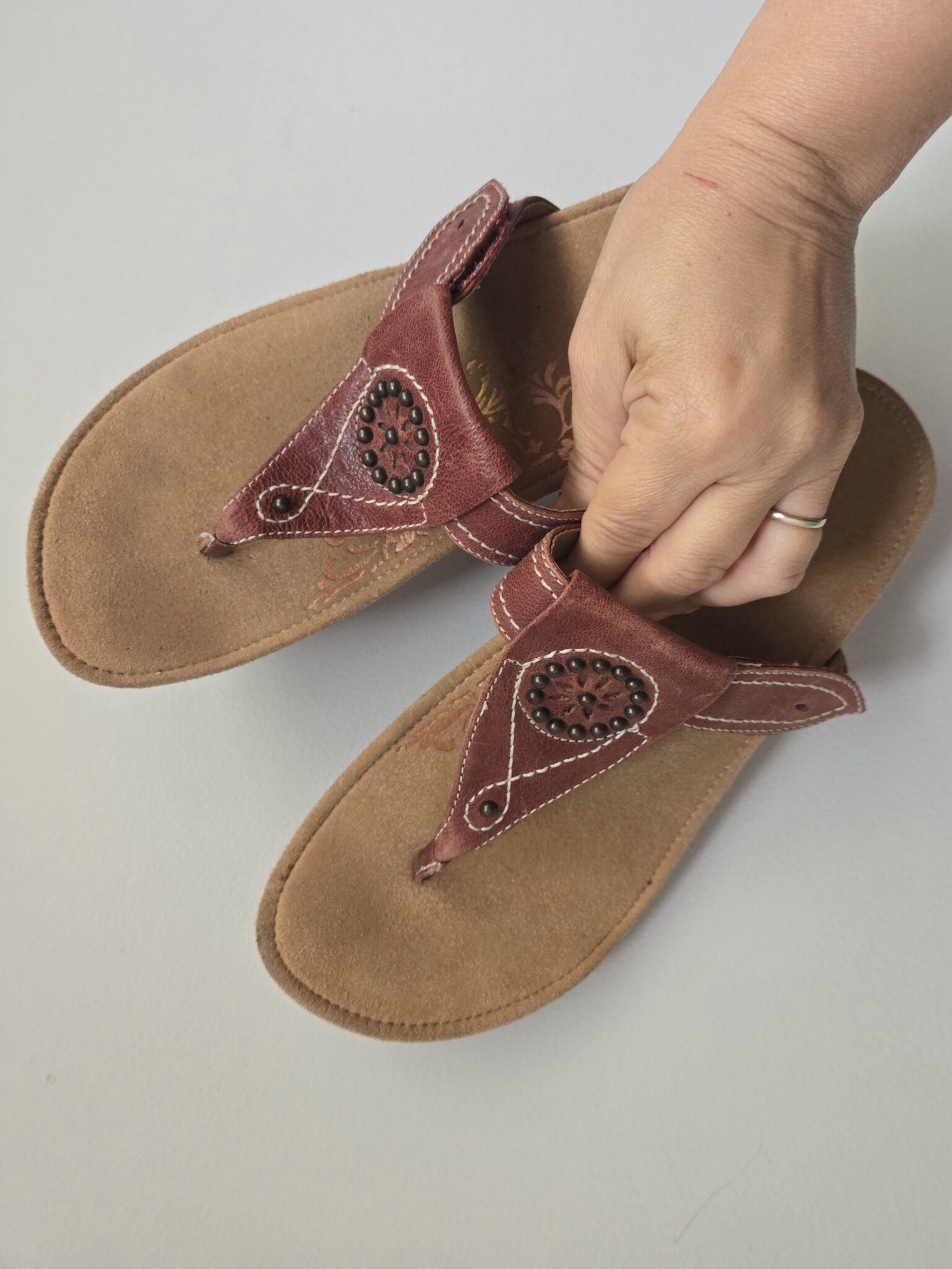 Featured image for Solde! Sandales confortables en cuir Aetrex