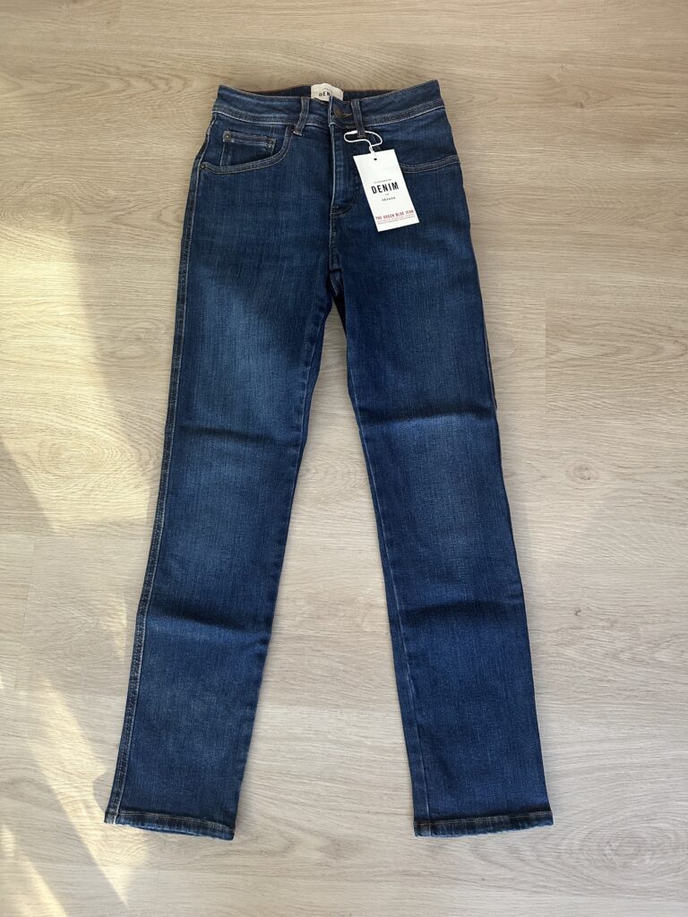 Featured image for Sézane Le Slim Parfait 36