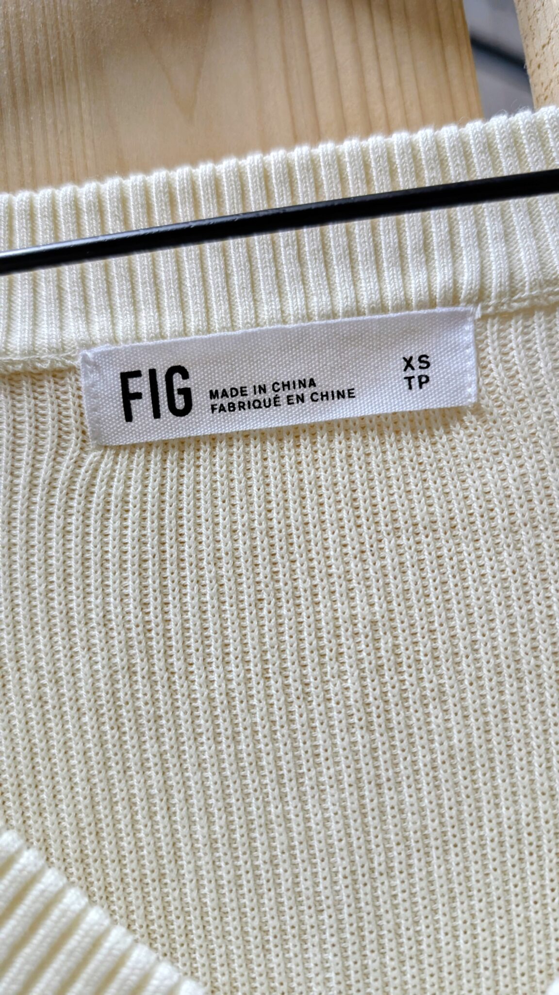 Image for Chandail FIG de couleur crème et bleu marin