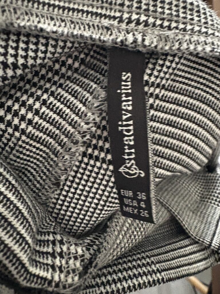 Image for Houndstooth shorts by Stradivarius - Size 36 (large)