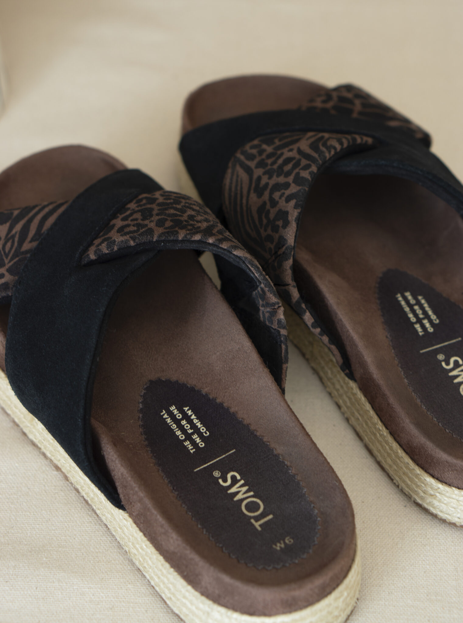 Image for Pretty suede sandals from Toms