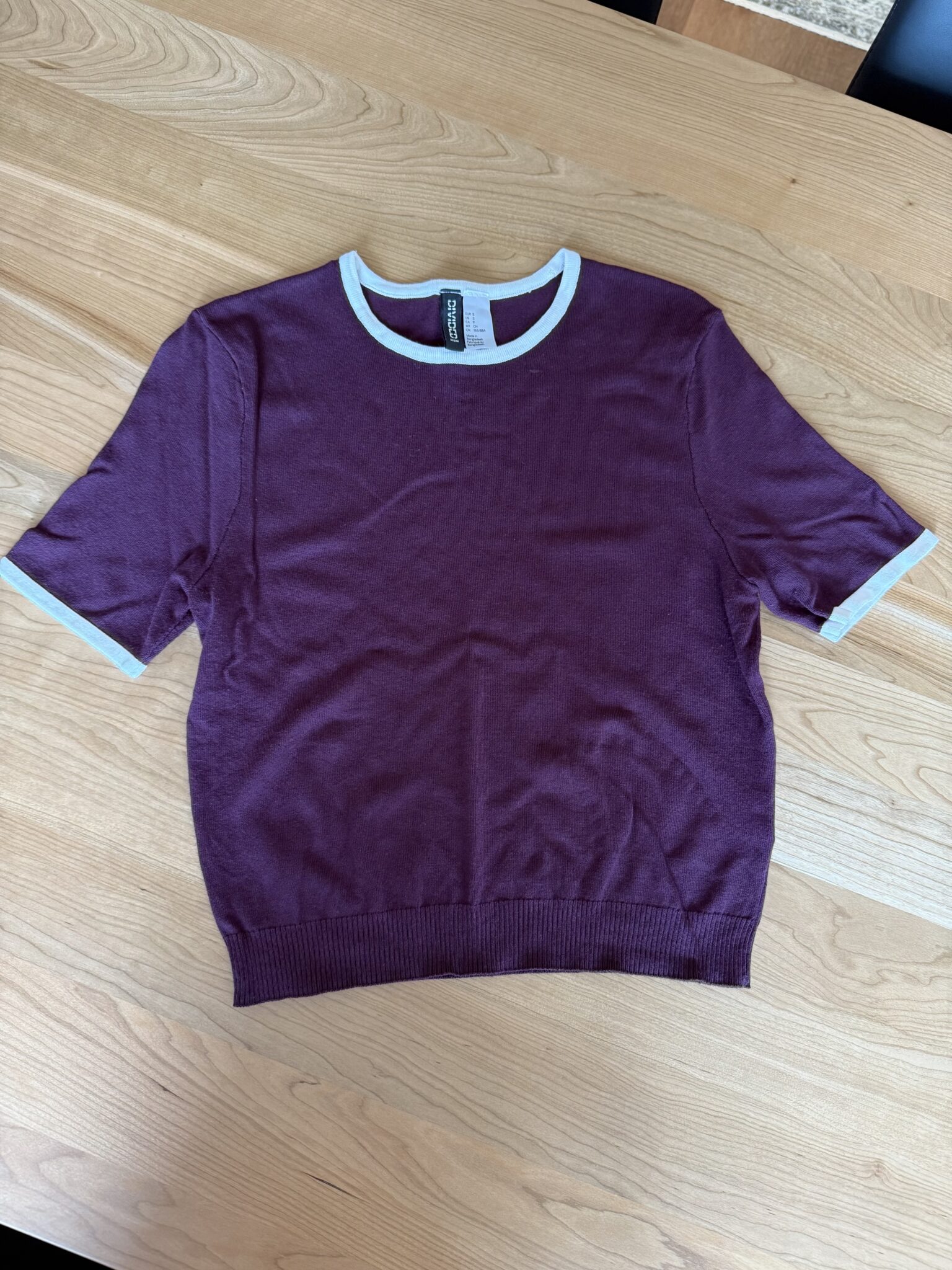 Featured image for Tshirt bourgogne et blanc
