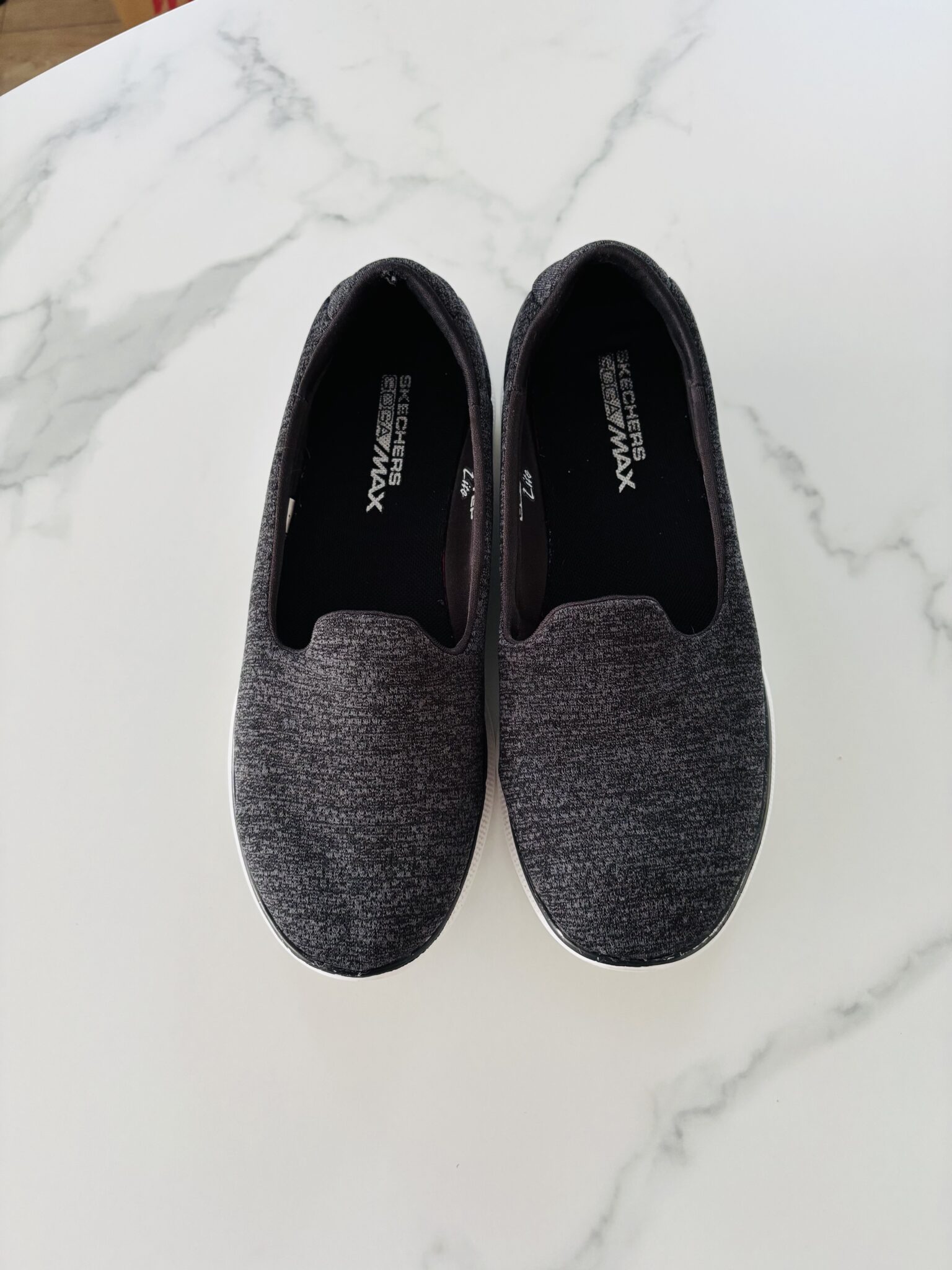 Featured image for Chaussures Skechers