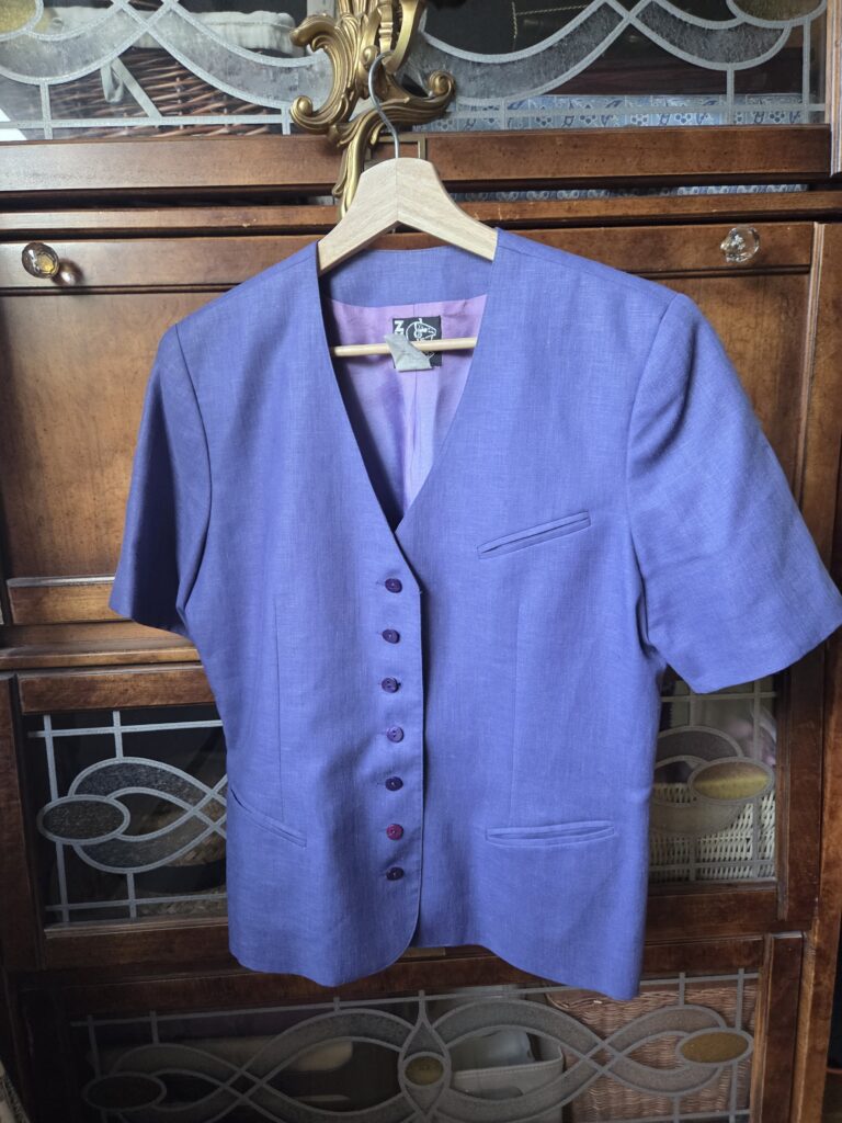 Featured image for Magnificent blazer and skirt in periwinkle linen blend