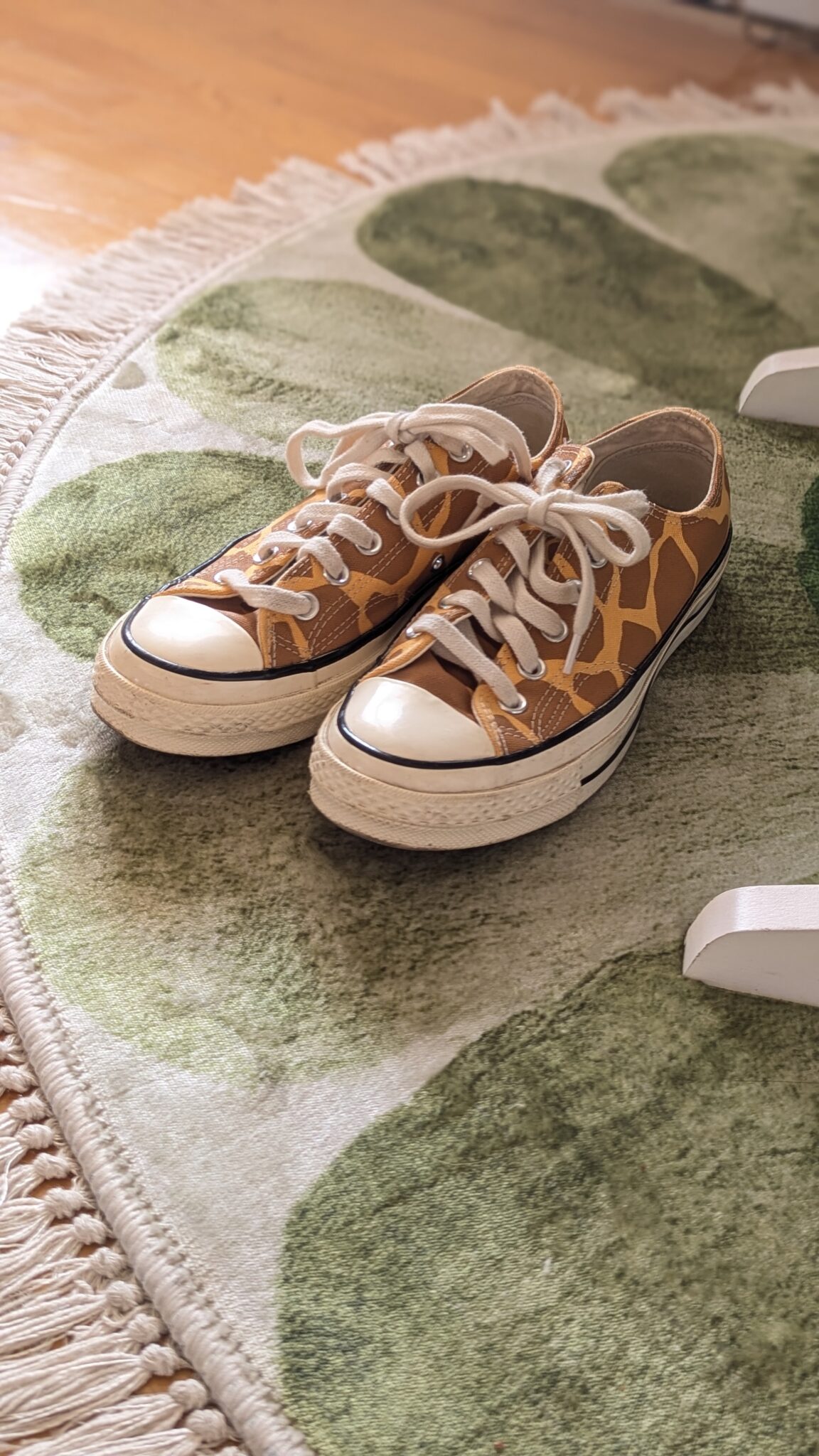 Featured image for Converse girafe 🦒