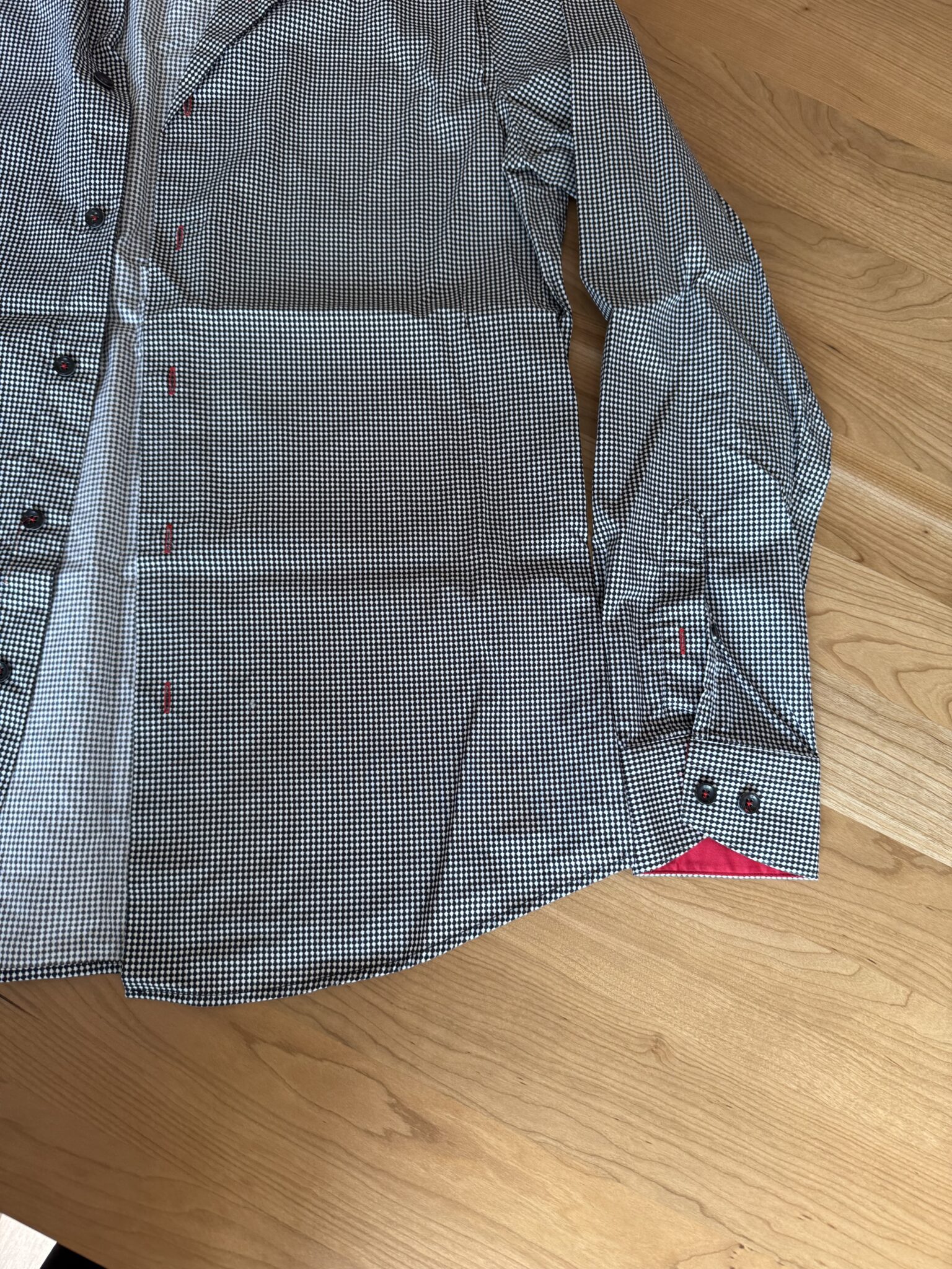 Image for Chemise noire et blanche à petits carreaux