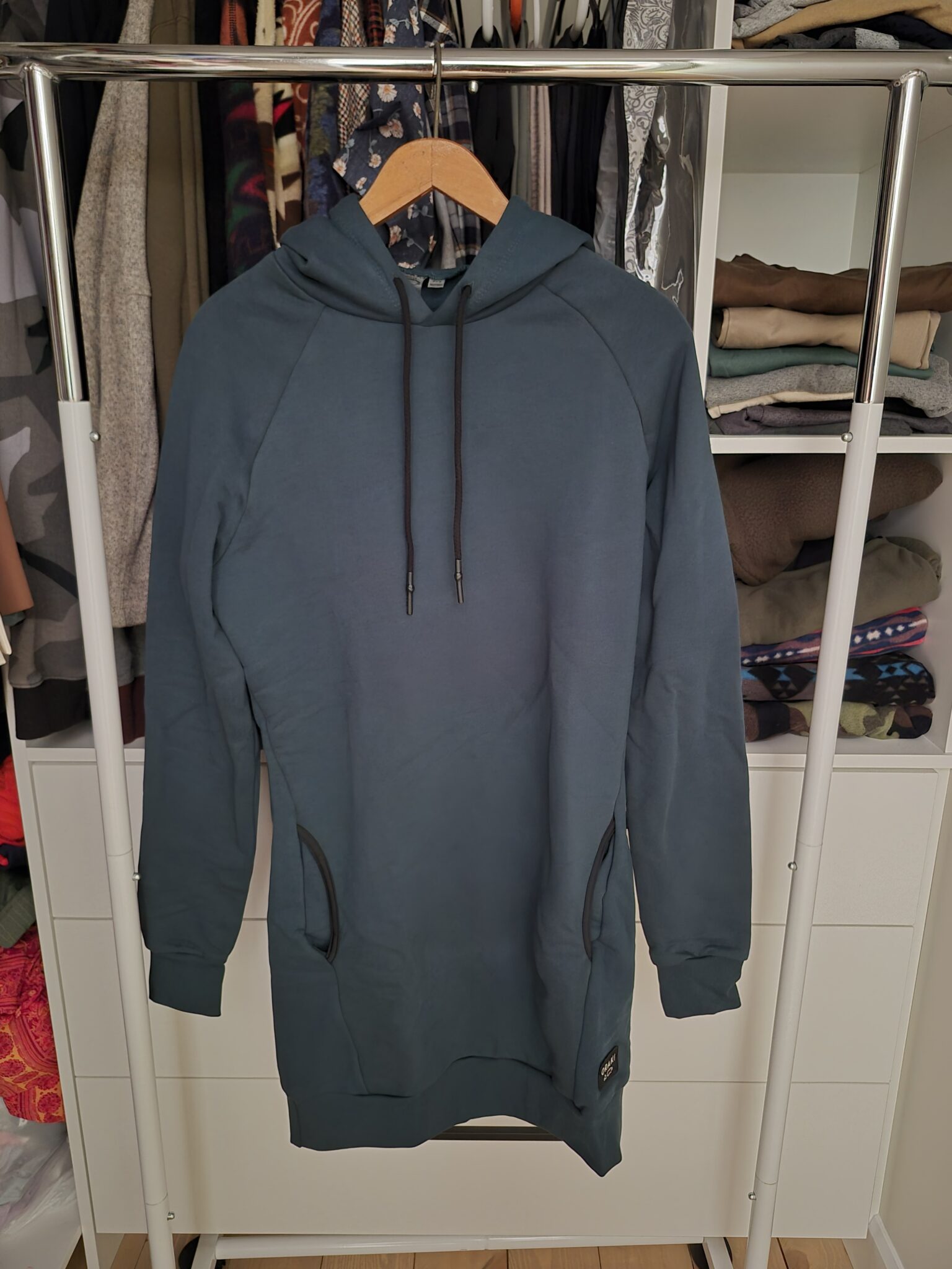Featured image for Hoodie dress pine