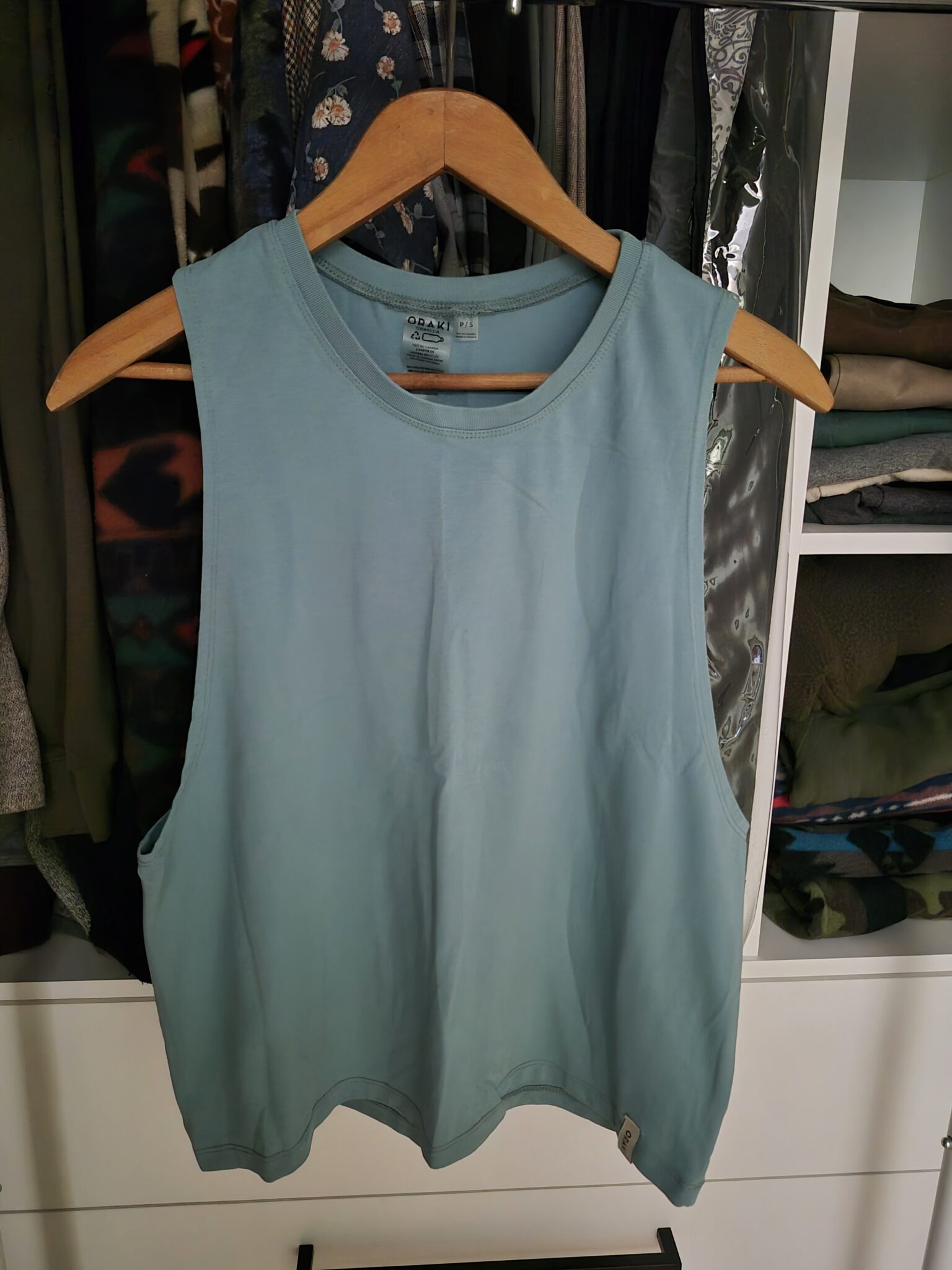 Featured image for Wide tank top mineral