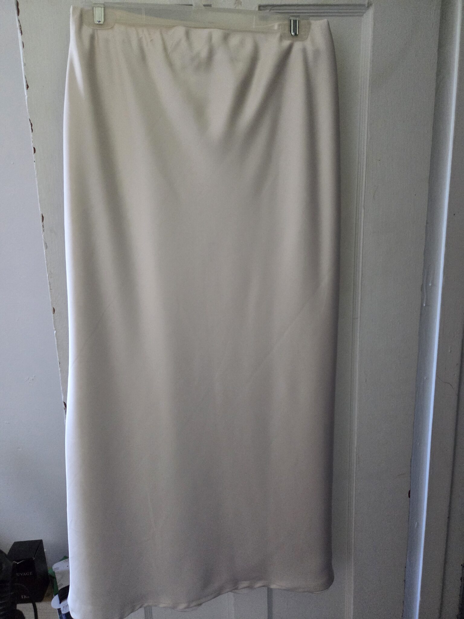 Featured image for Champagne satin skirt Dailystory