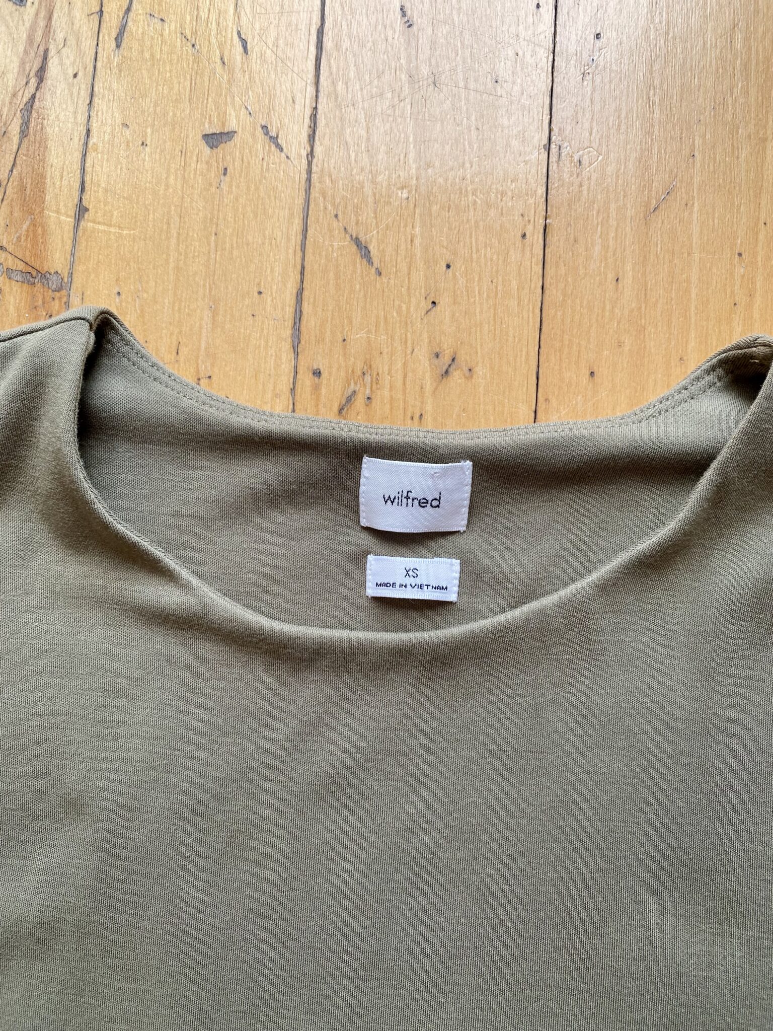 Image for Robe portefeuille Aritzia olive
