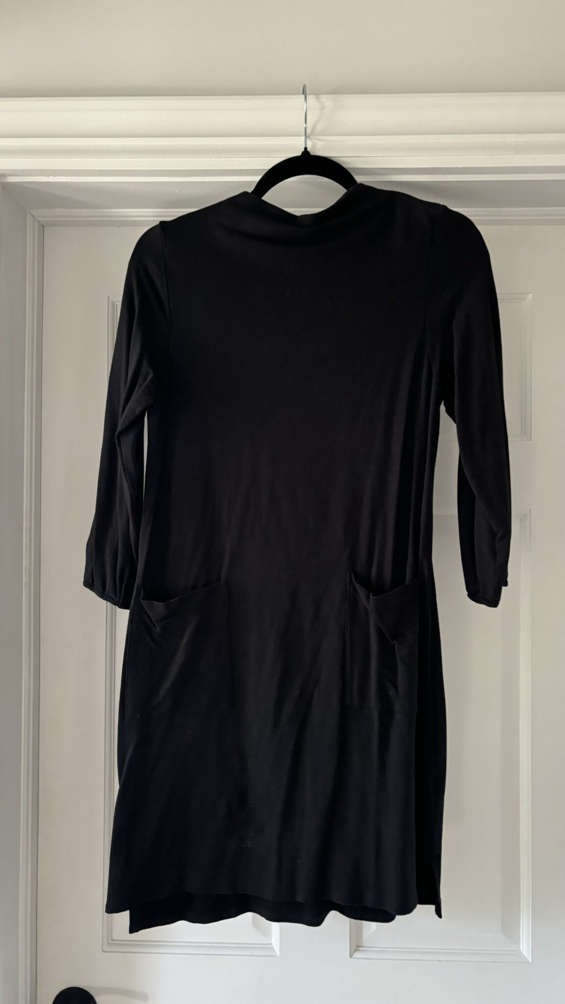 Featured image for Robe noire courte