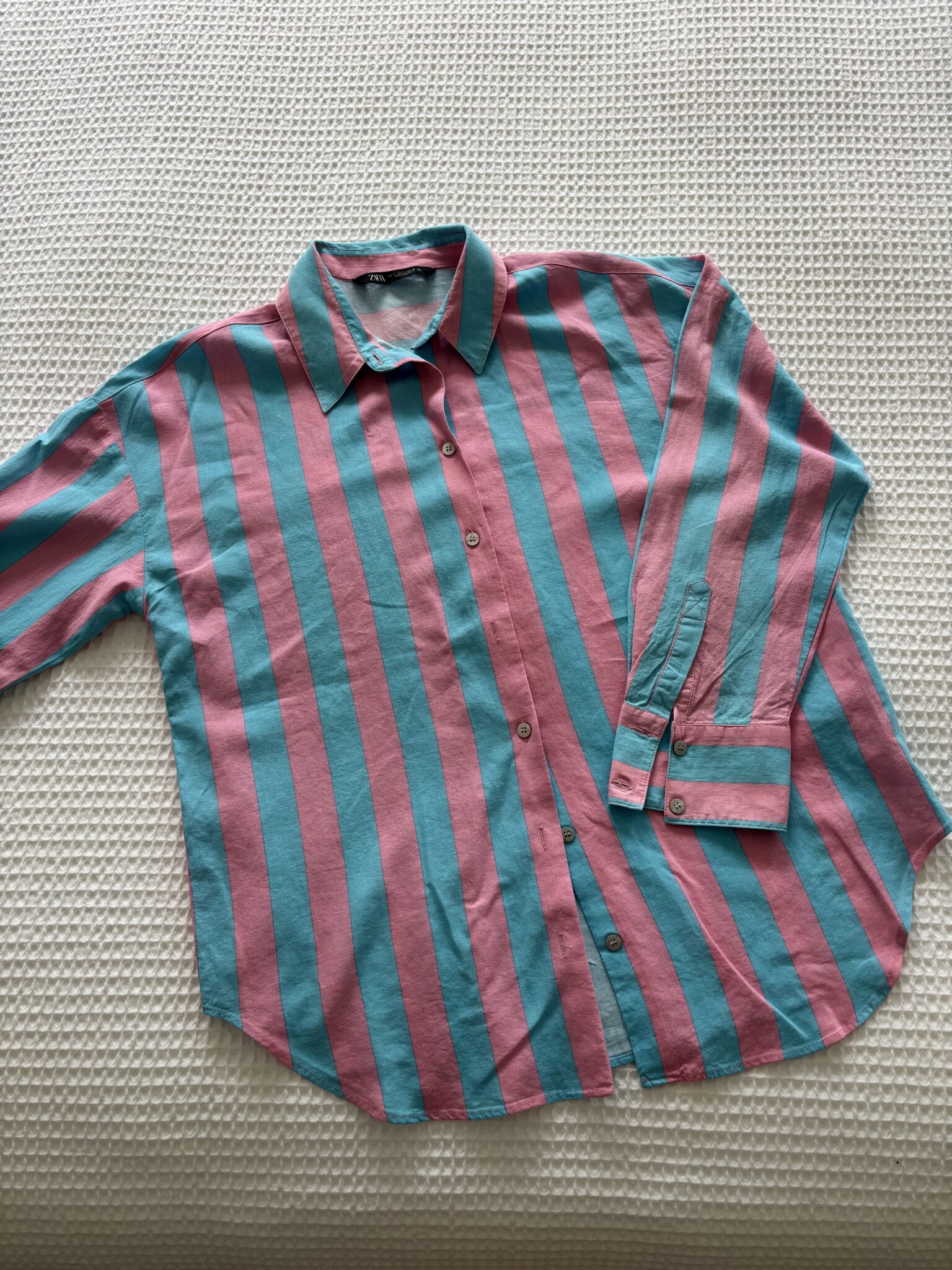 Featured image for Blue and pink striped oversized shirt ZARA (S)