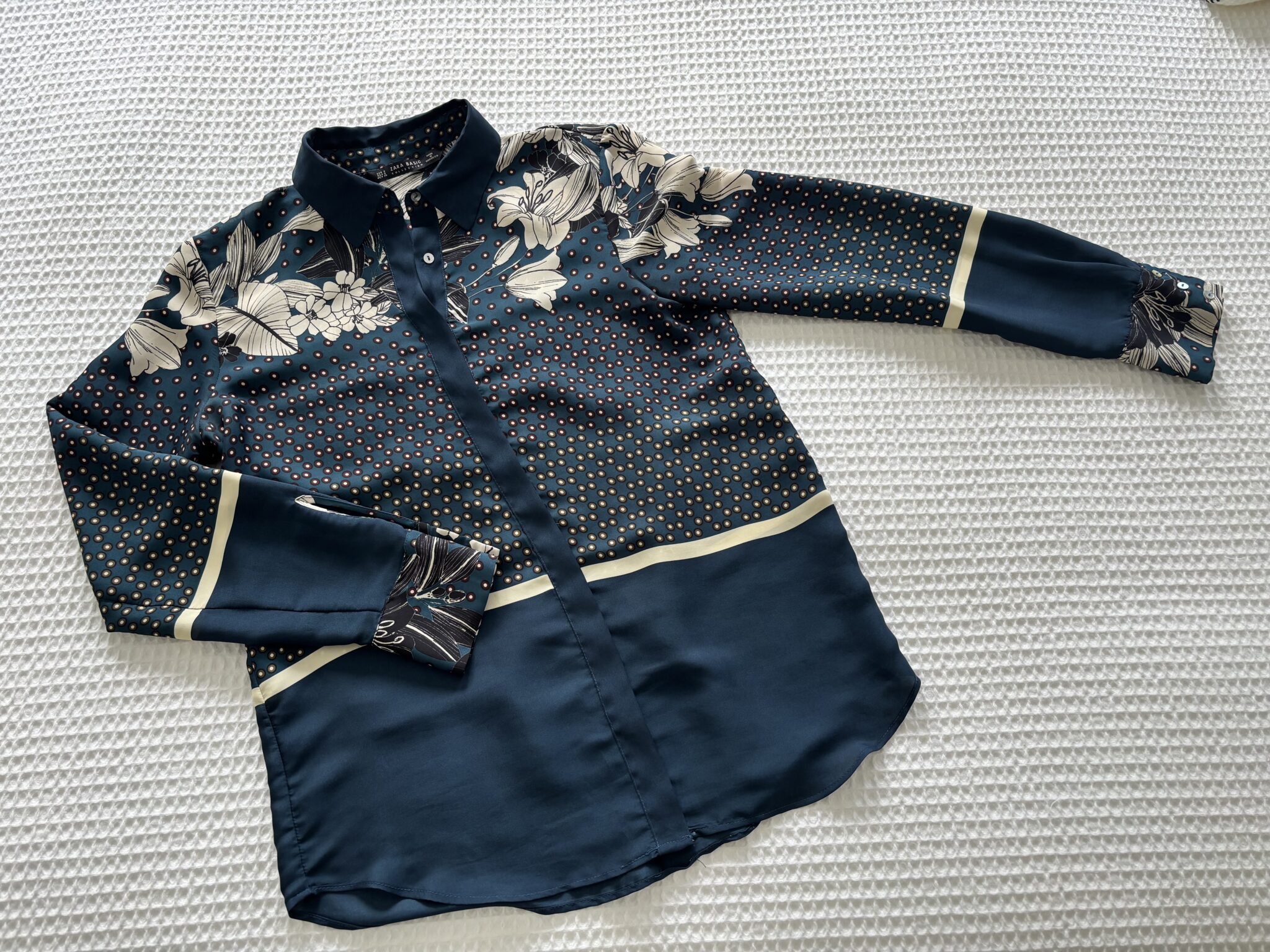 Featured image for ZARA satin shirt with floral/pink motifs (S)