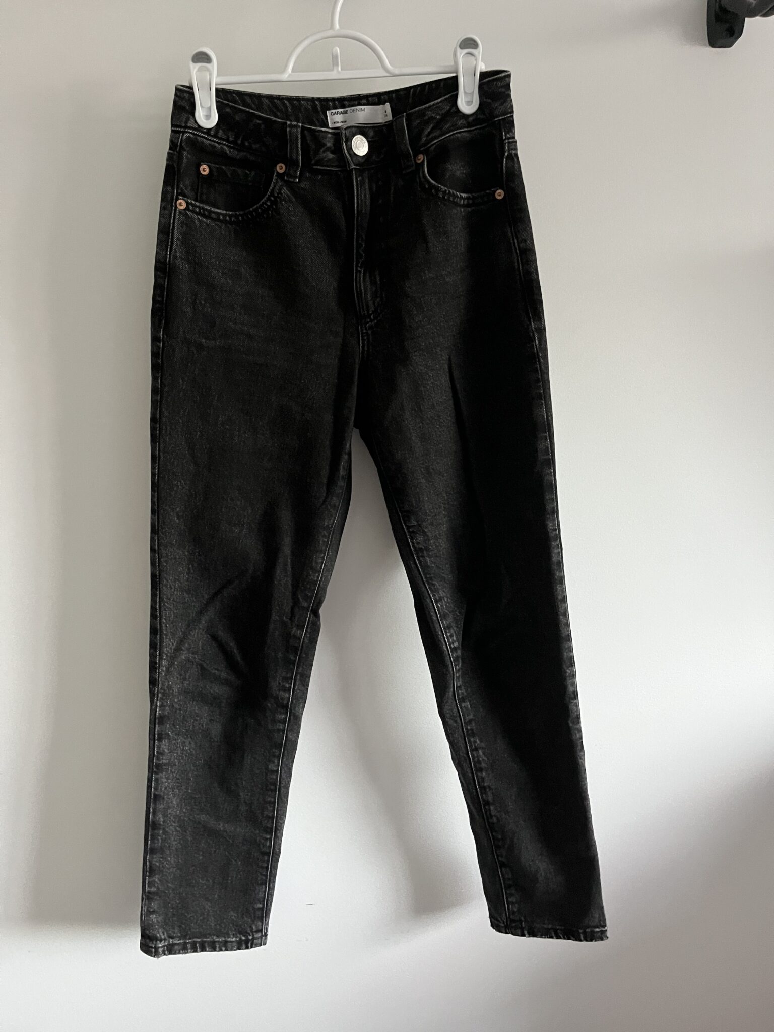 Featured image for Mom jeans