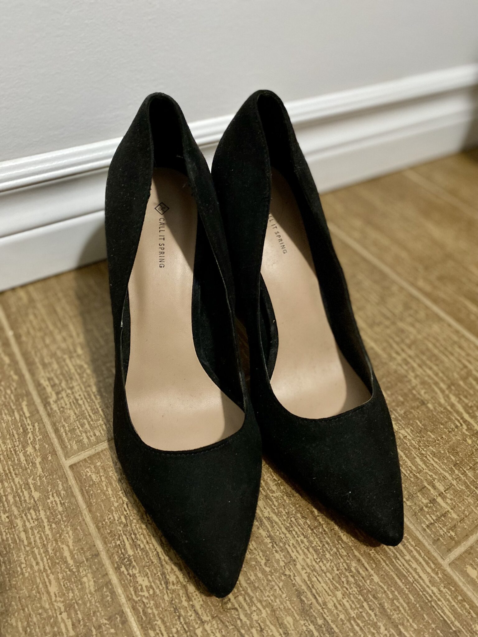 Featured image for Talons hauts noirs