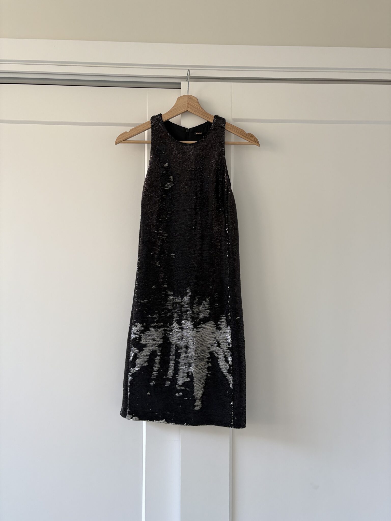 Featured image for Robe à sequin Maje