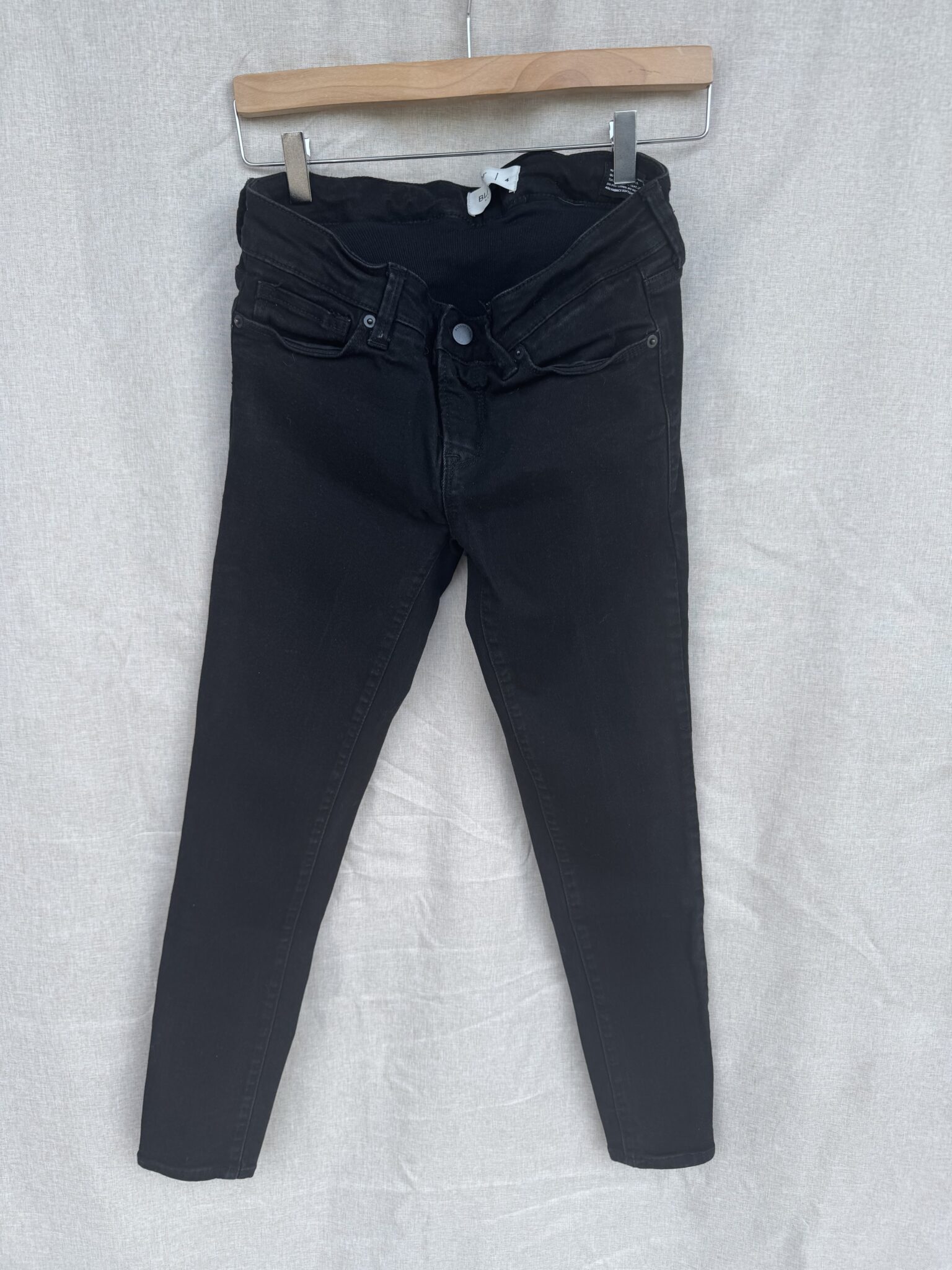 Featured image for Jeans maternité avec paneau extensible