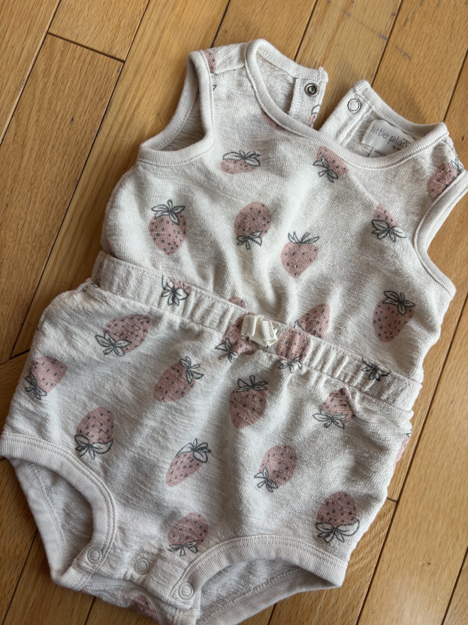 Image for Romper fraise 🍓