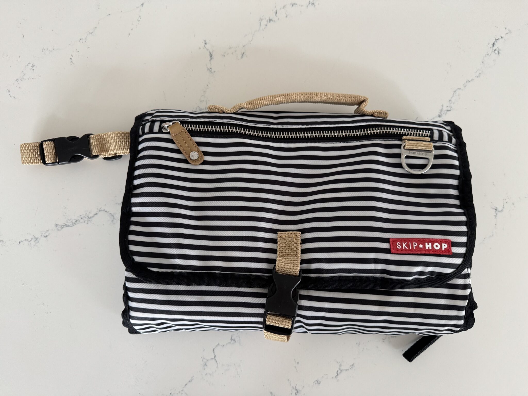 Featured image for Étuis/sac à langer SkipHop