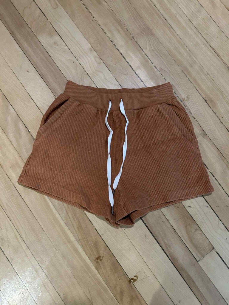 Featured image for Short tissu corduroy