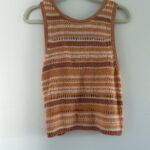 Thumbnail for Haut style camisole rayé orange et brun.