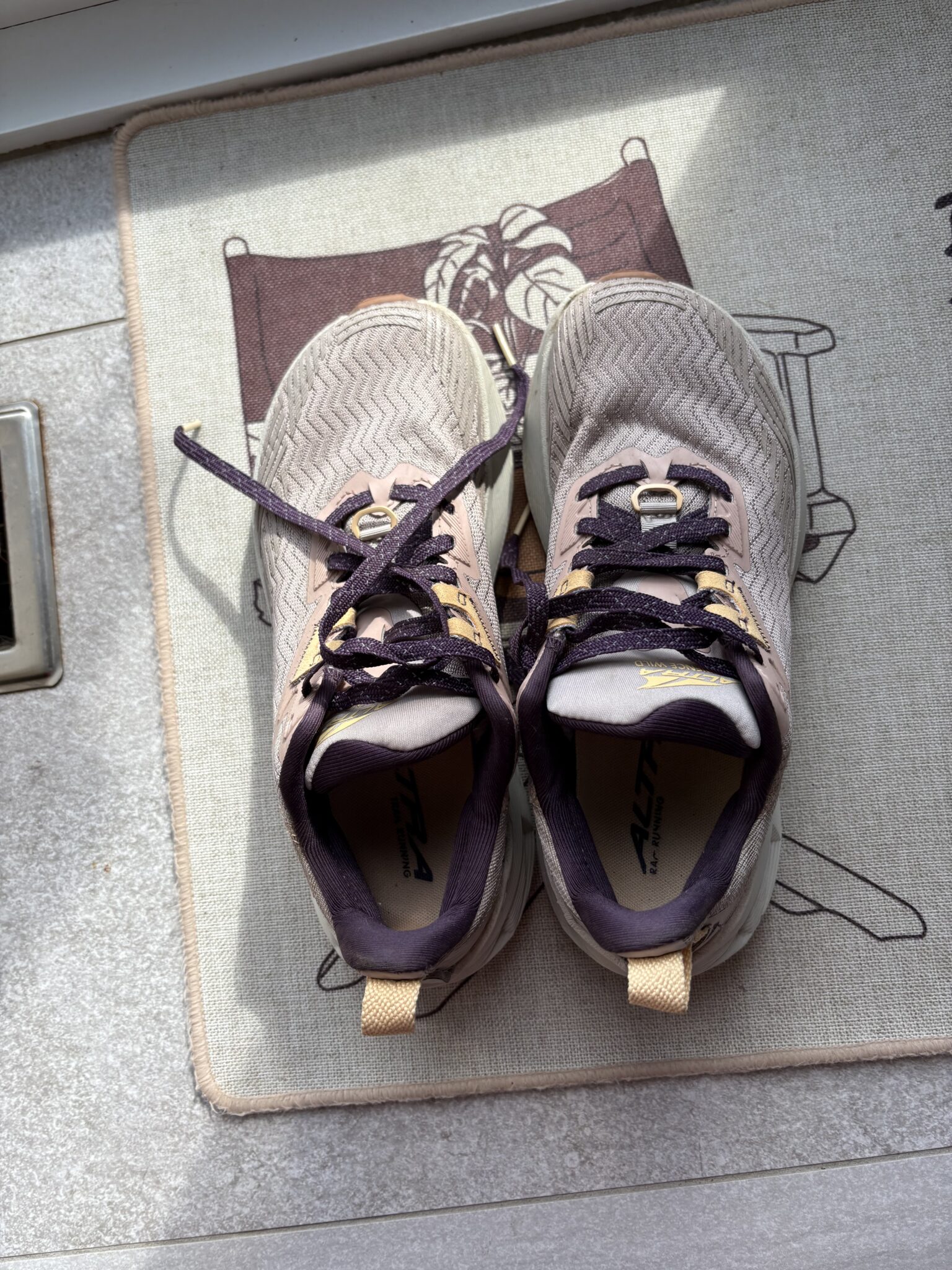 Image for Trail shoes