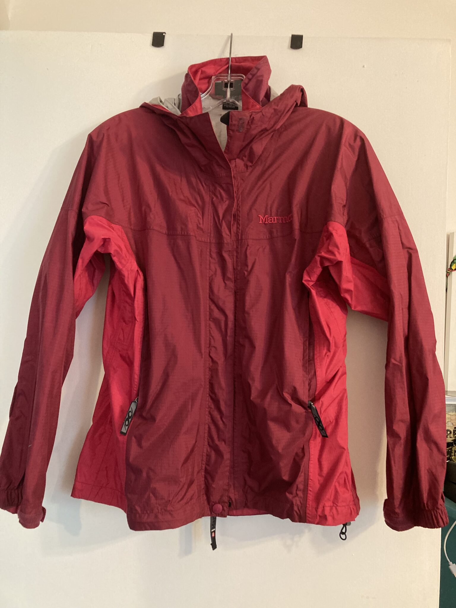 Featured image for Manteau léger coupe-vent Marmot