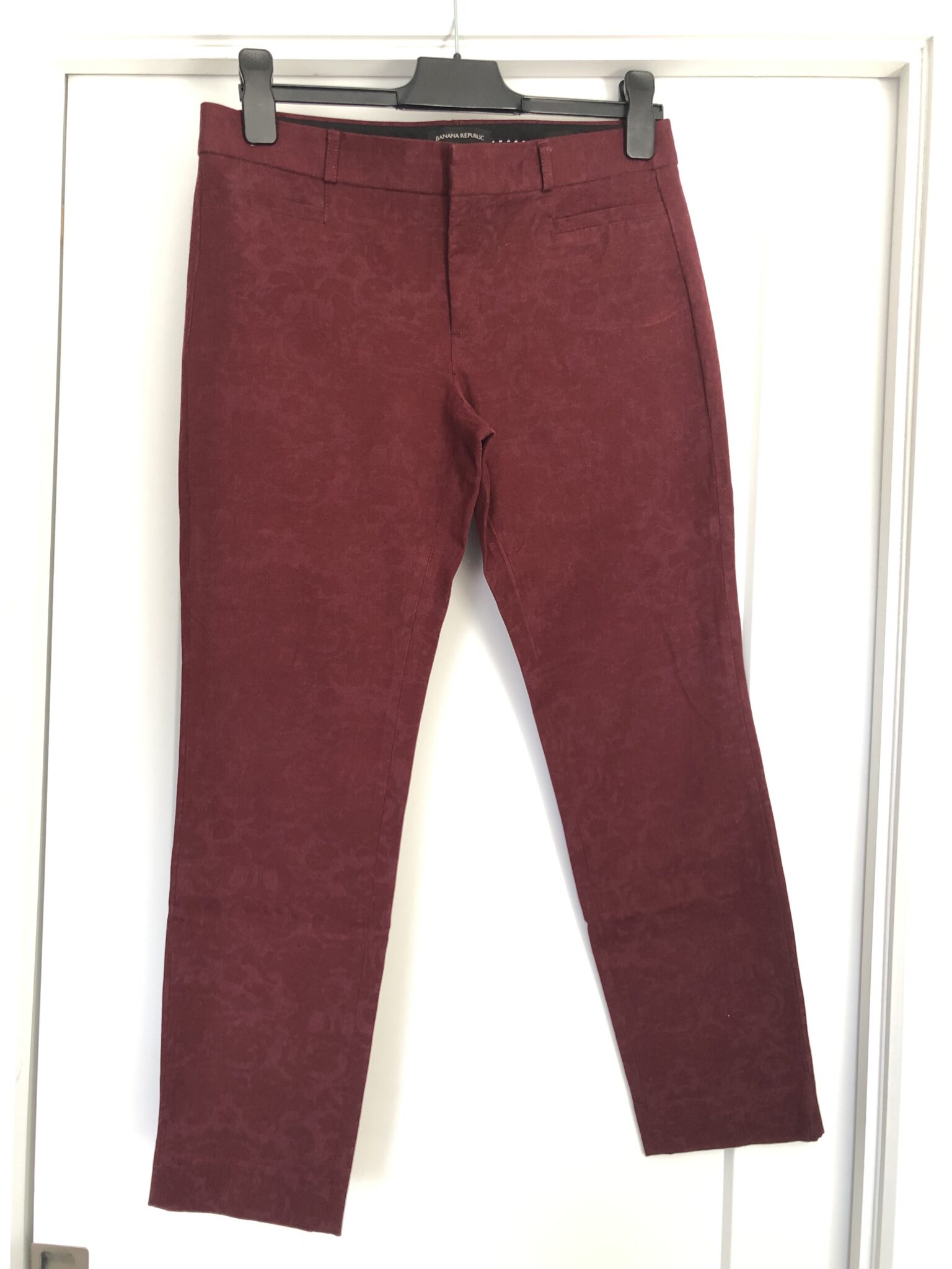 Featured image for BANANA REPUBLIC cropped trousers