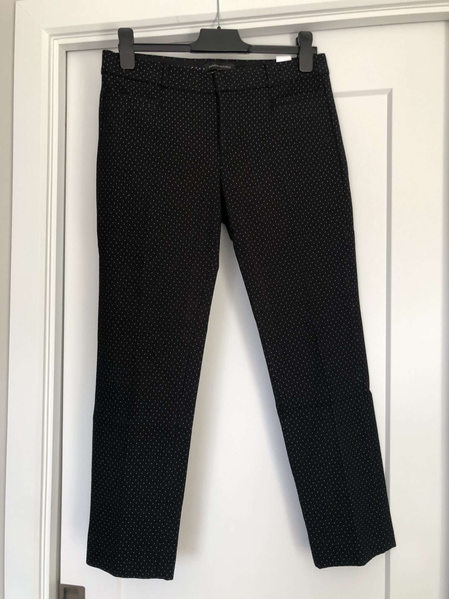 Featured image for BANANA REPUBLIC cropped trousers
