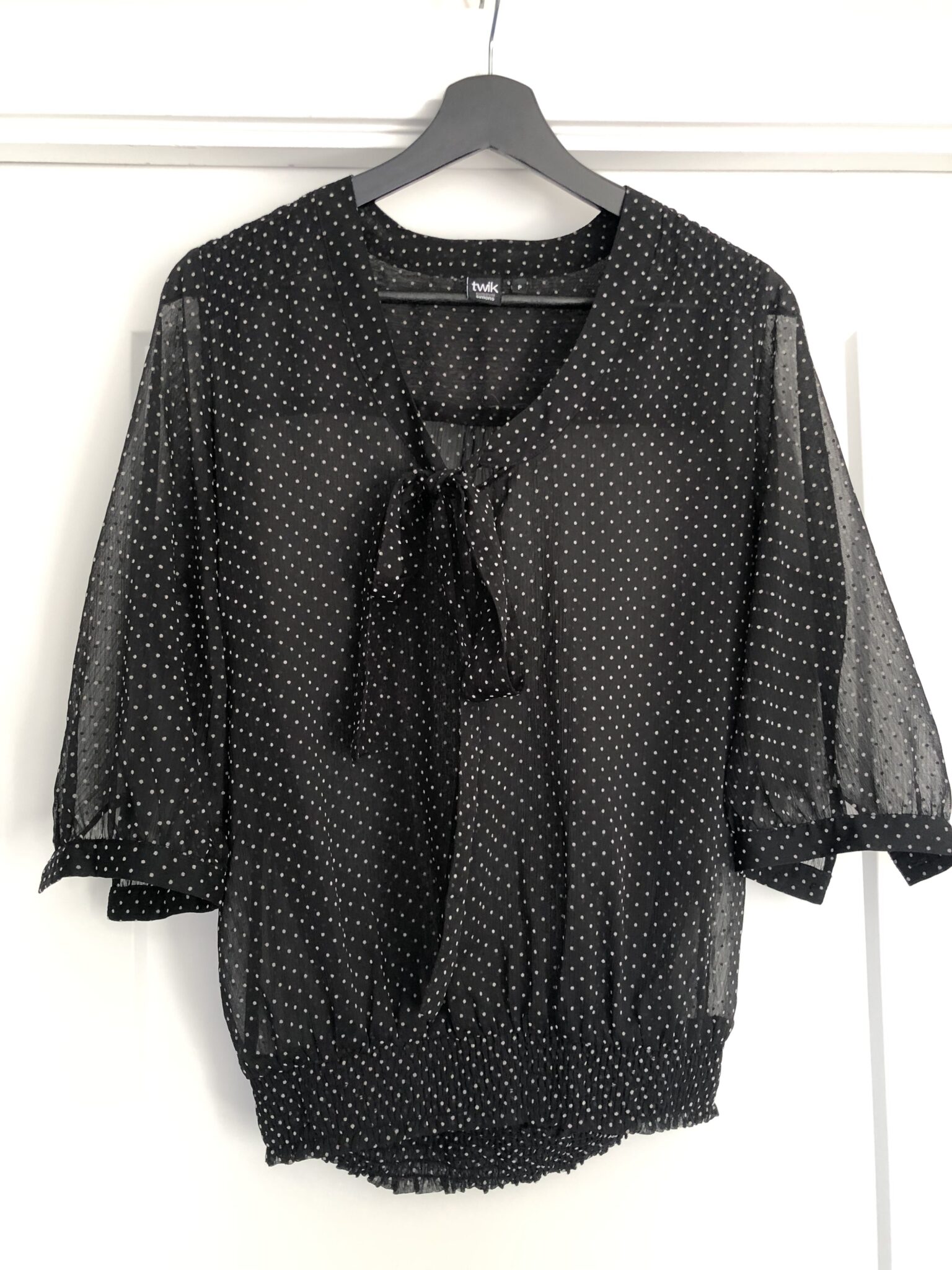 Featured image for SIMONS black blouse