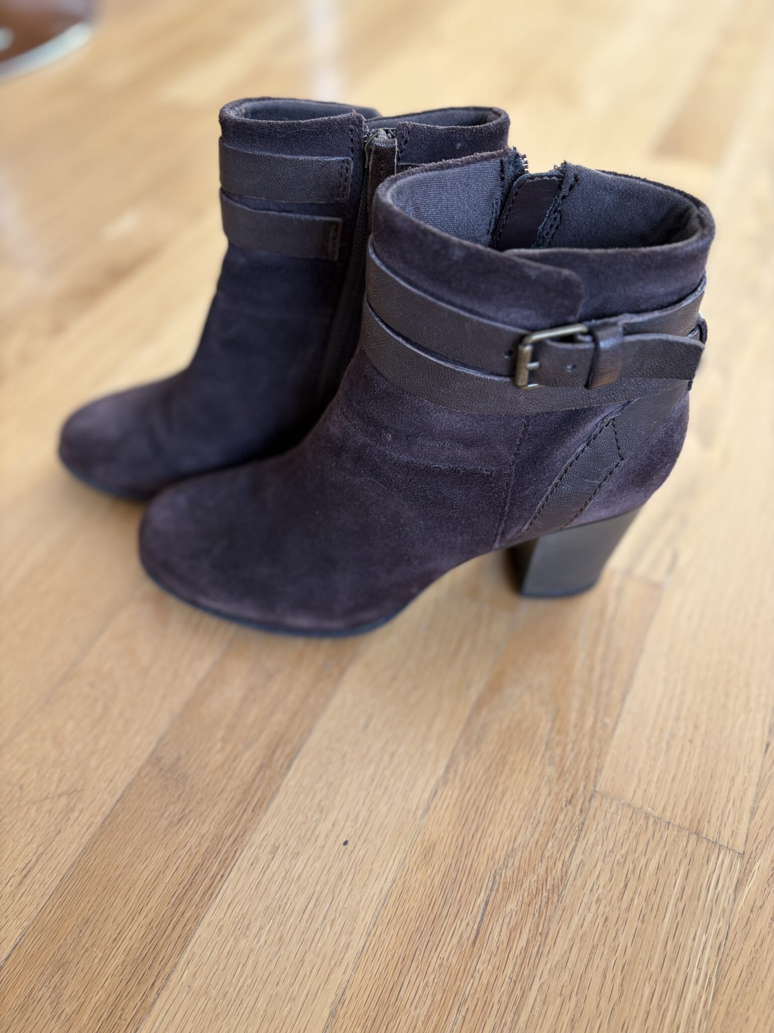 Featured image for Bottes en Suède Clarks
