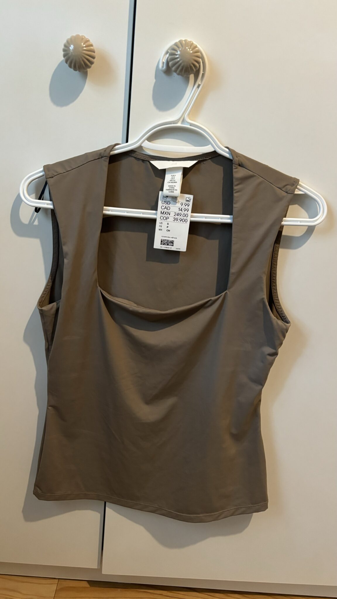Featured image for Camisole brune