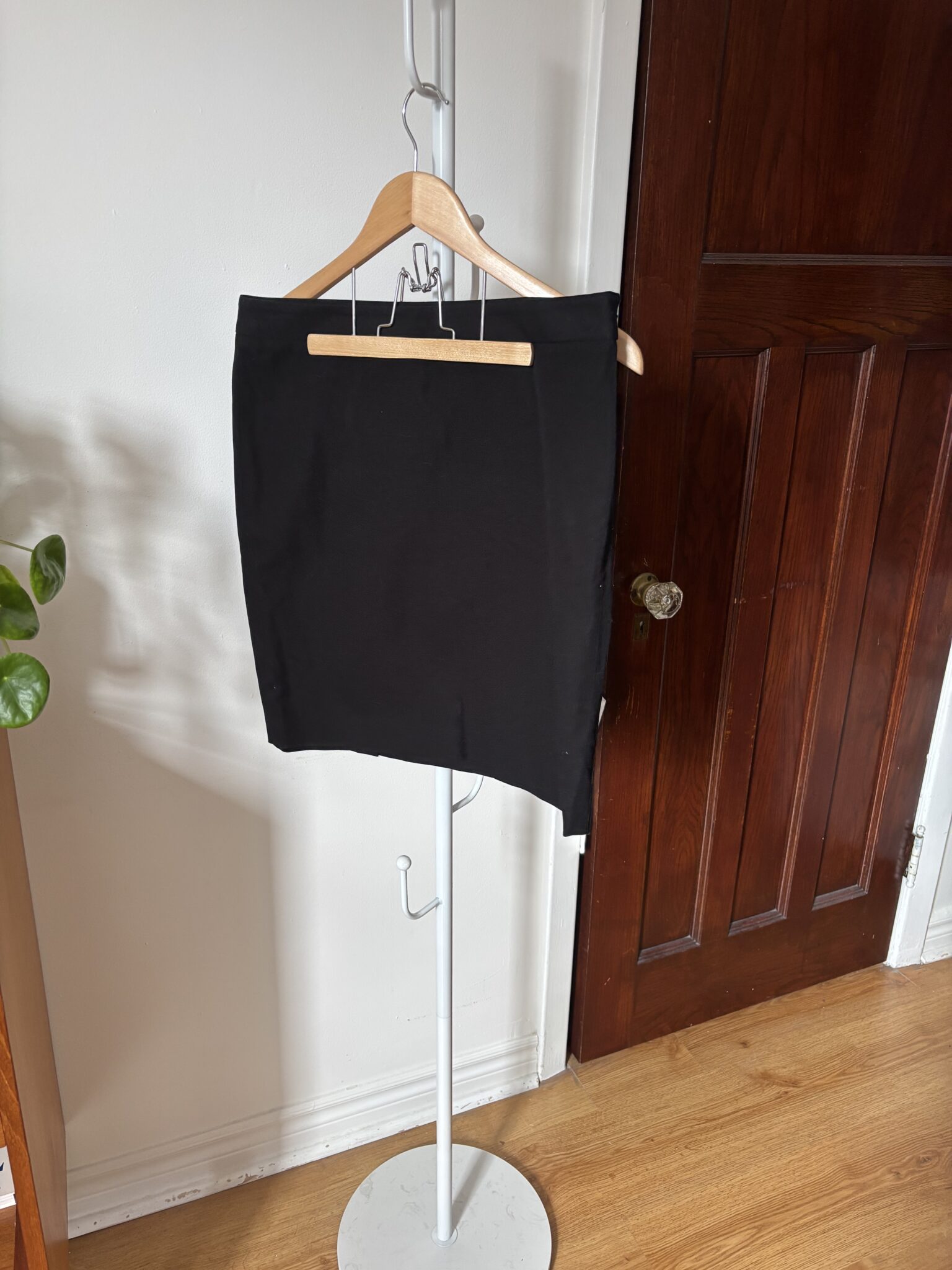 Featured image for Stretch pencil skirt