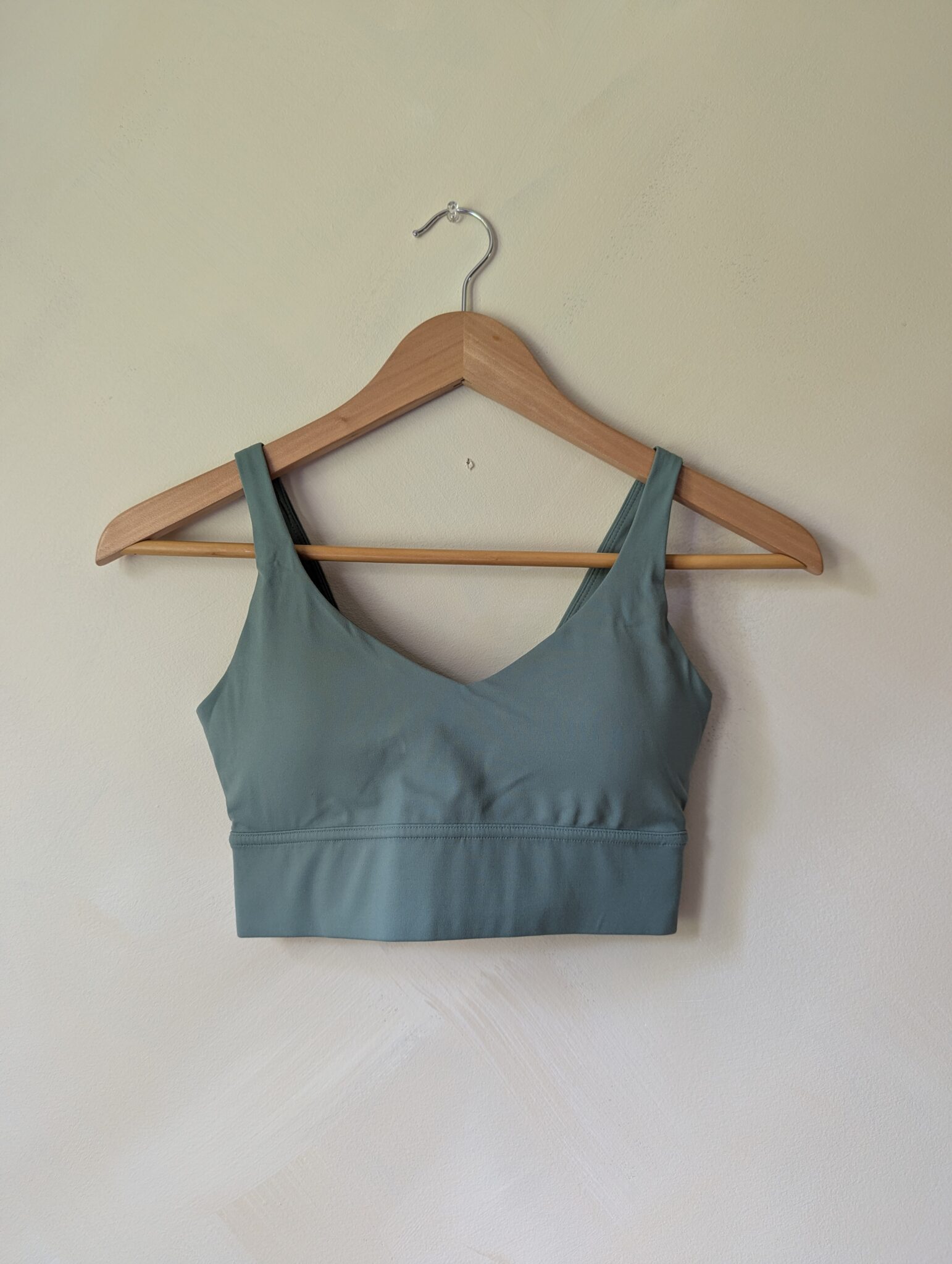 Featured image for Women's sports top small Lfit